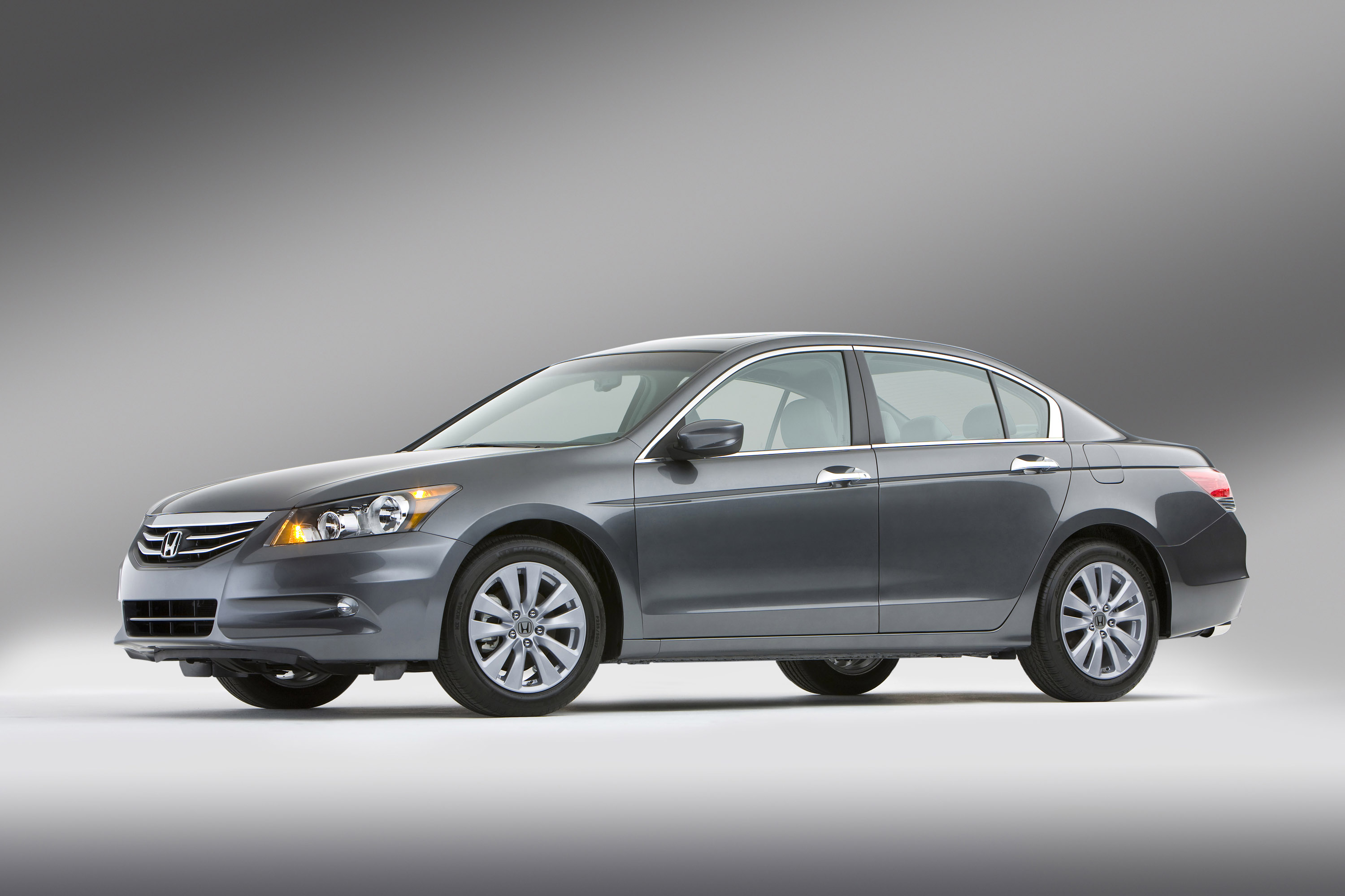 Honda Accord photo #16