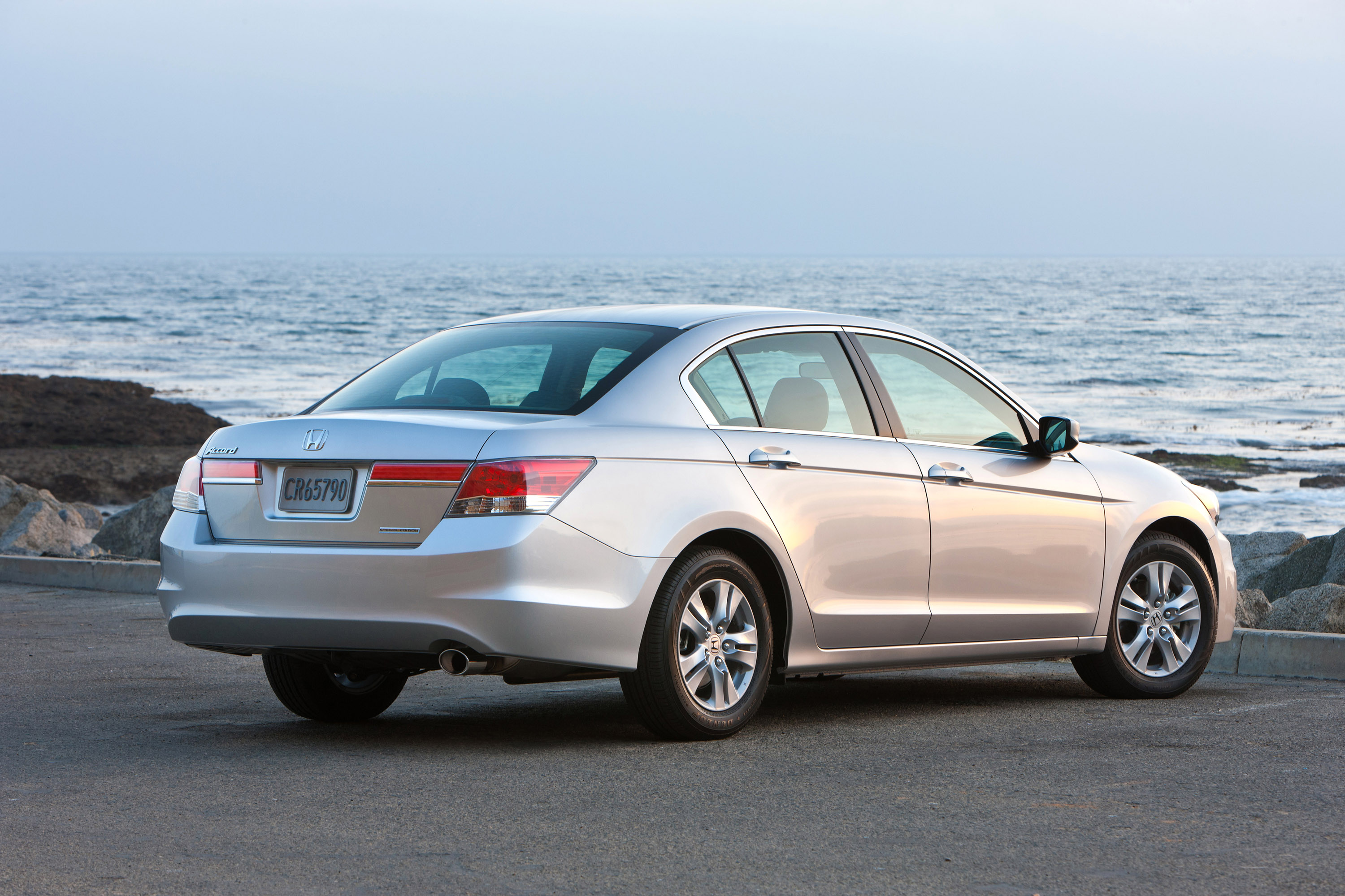 Honda Accord photo #24