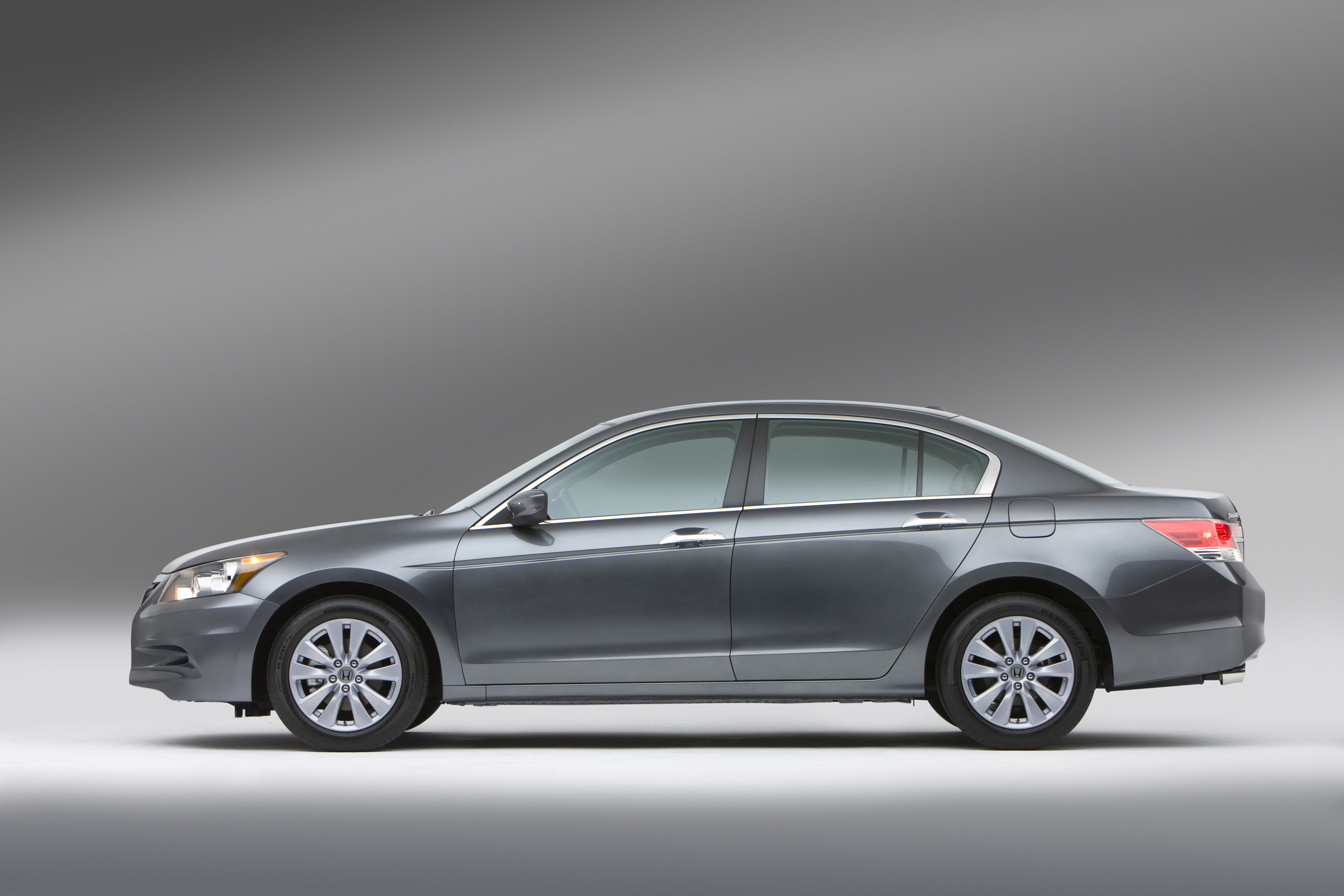 Honda Accord photo #28