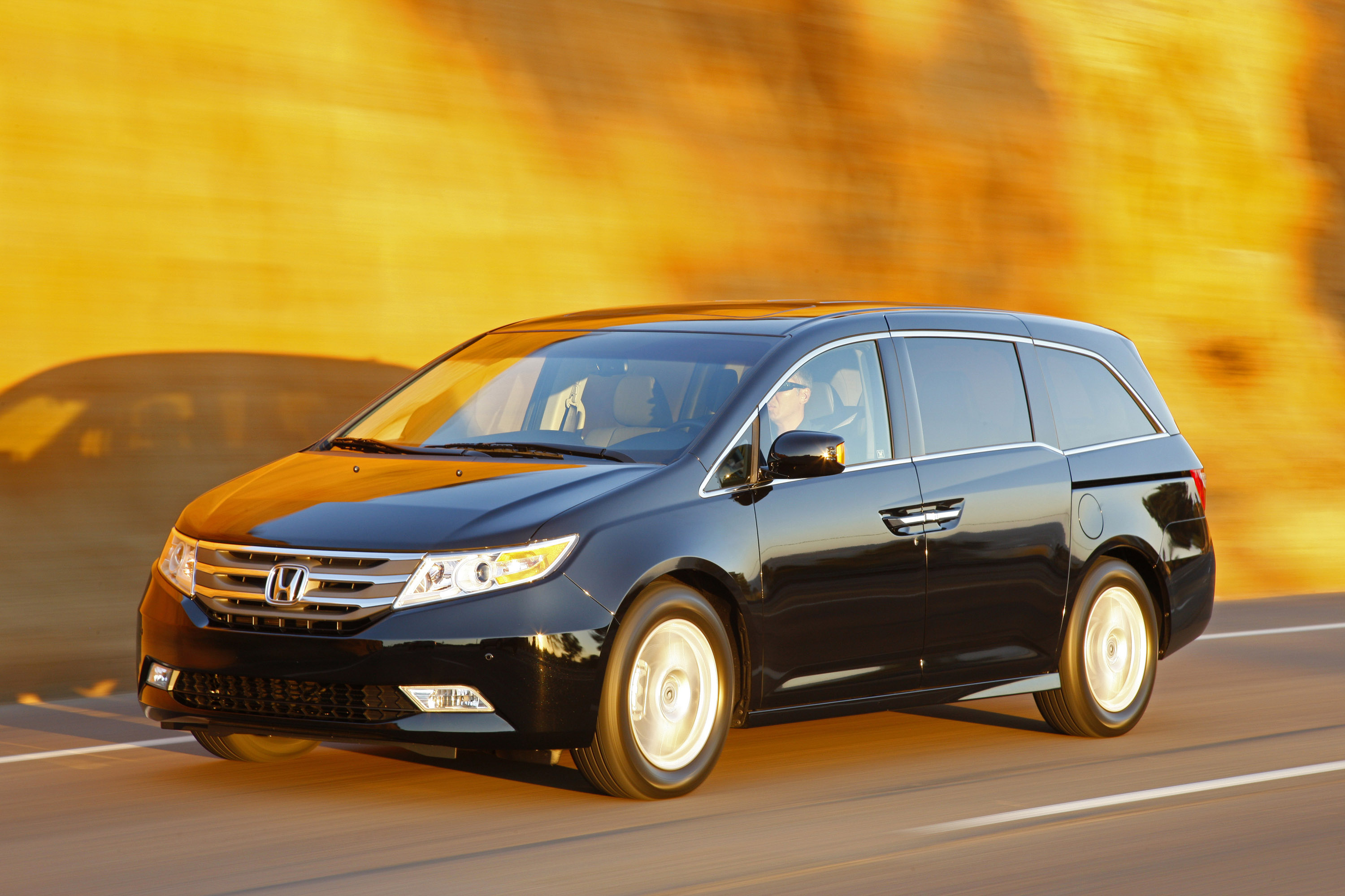 Honda Odyssey photo #3