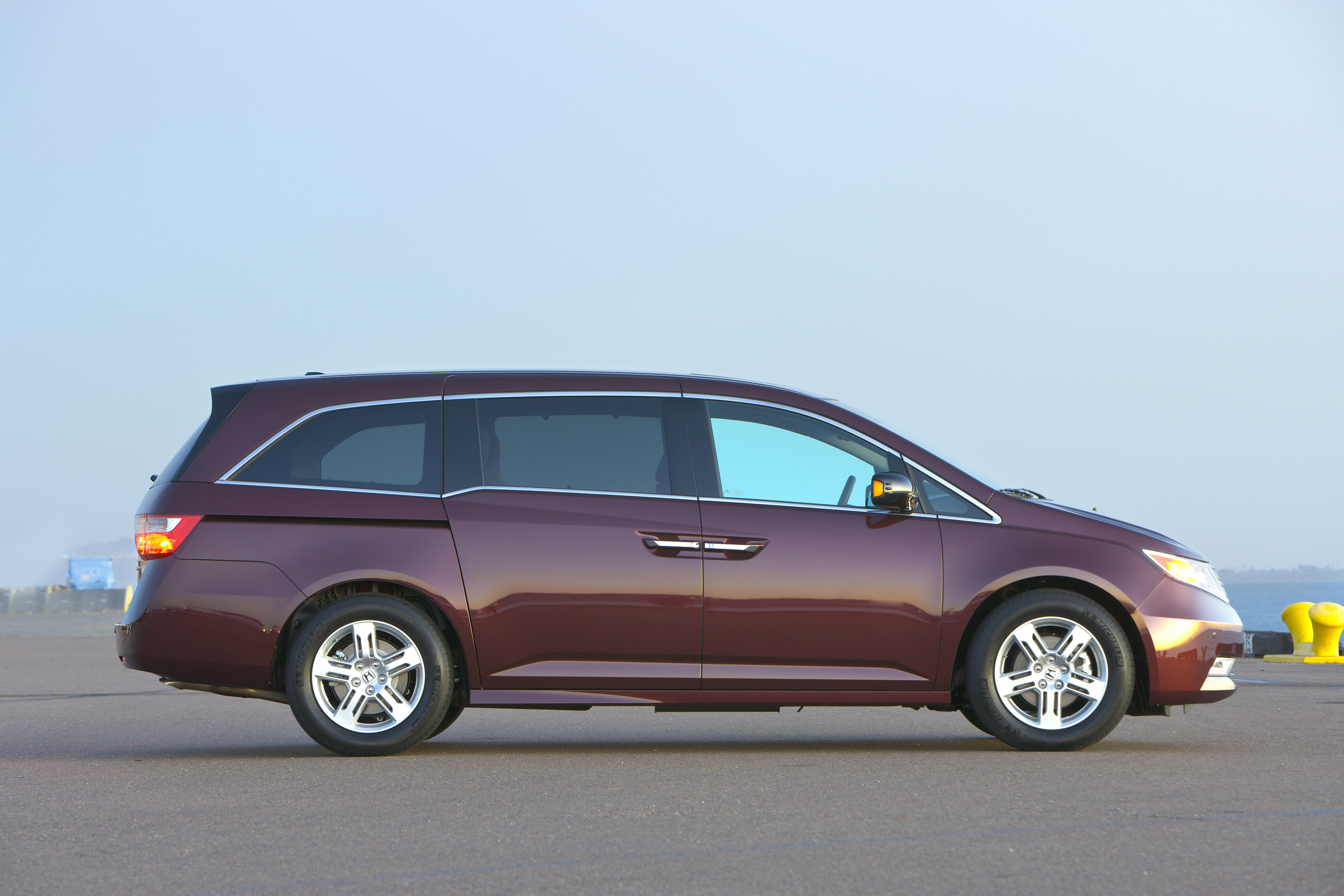 Honda Odyssey photo #28