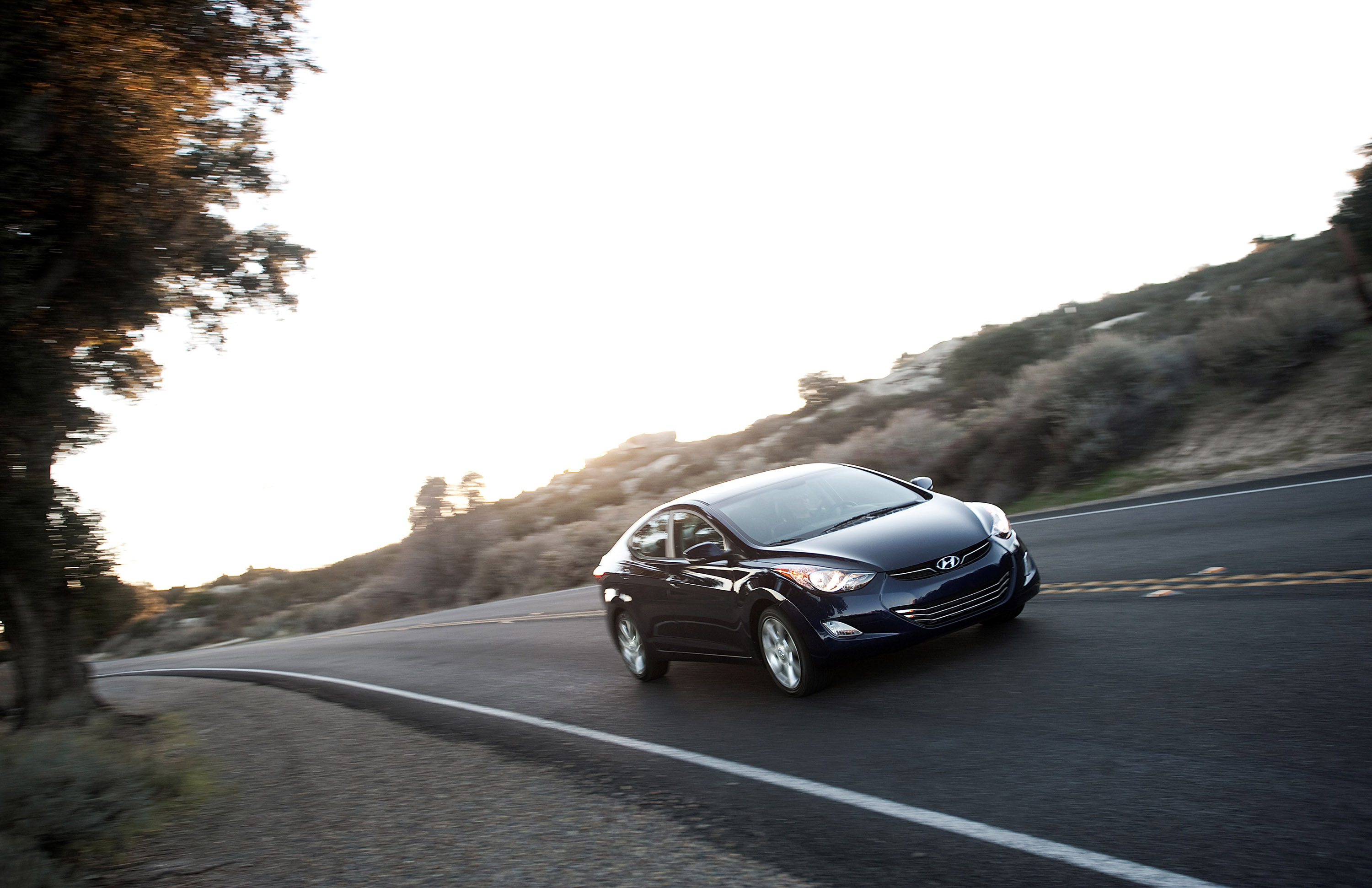 Hyundai Elantra photo #6