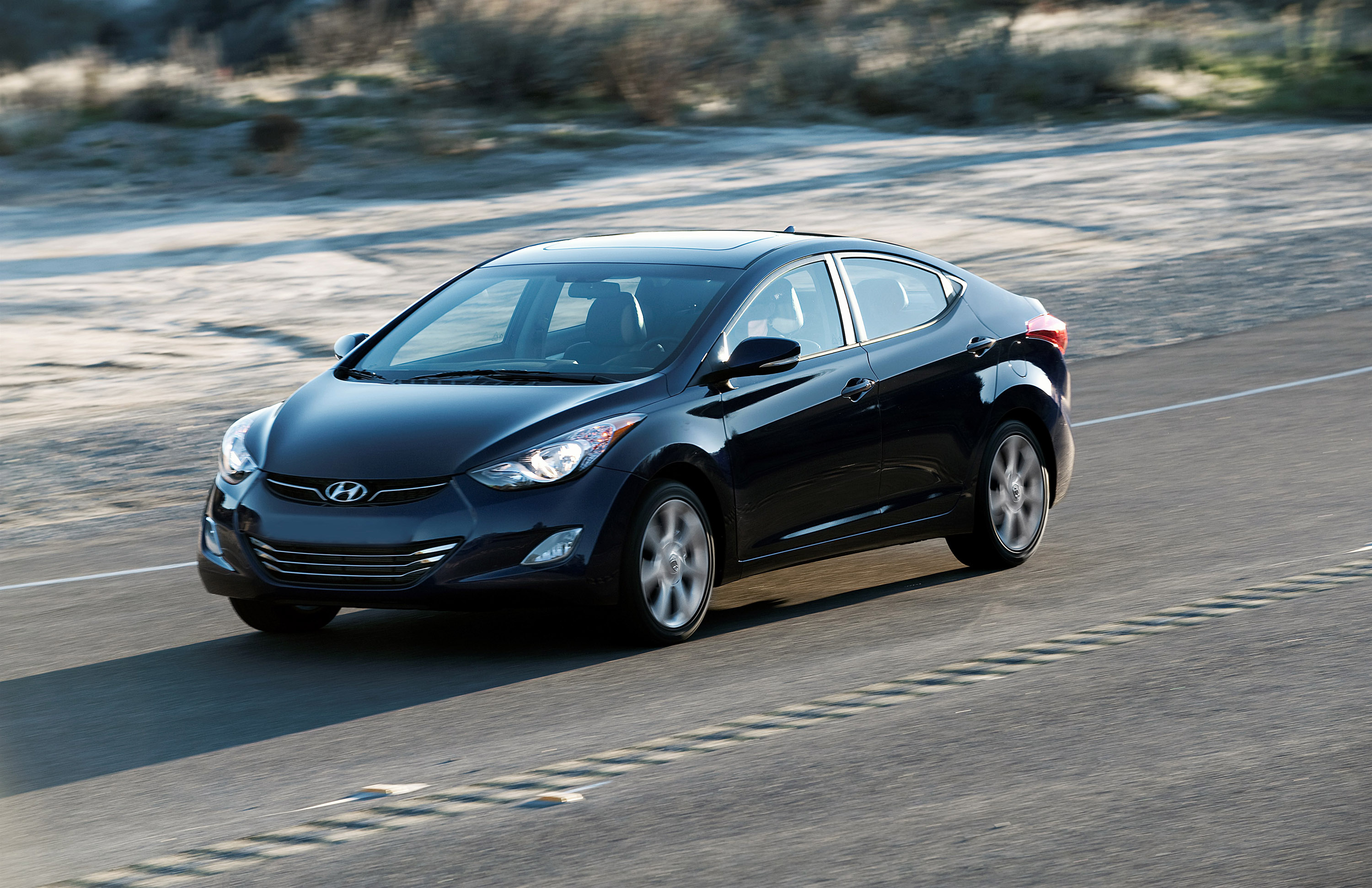 Hyundai Elantra photo #12