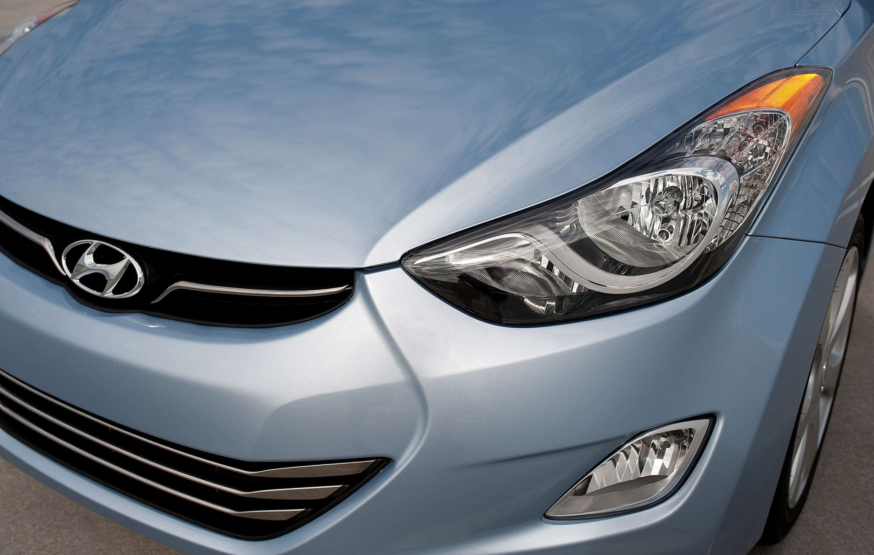 Hyundai Elantra photo #18