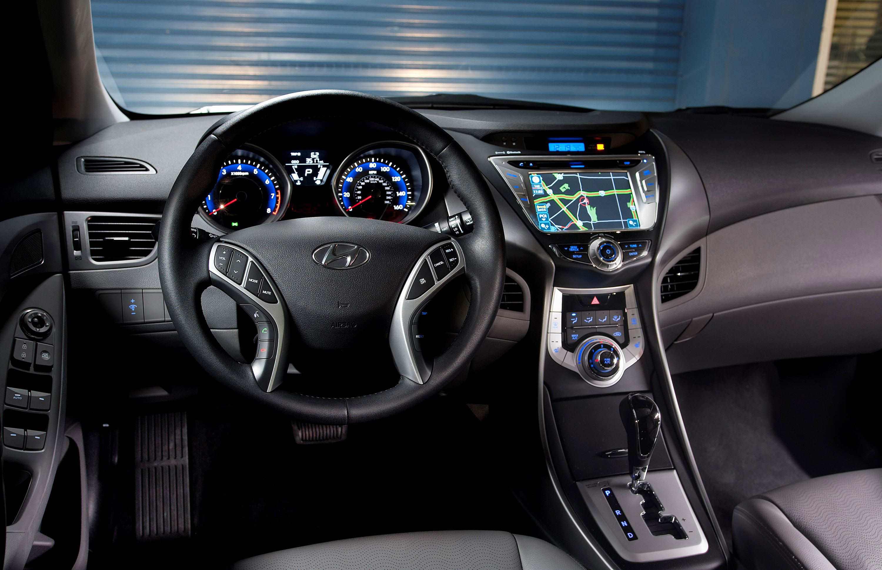 Hyundai Elantra photo #29