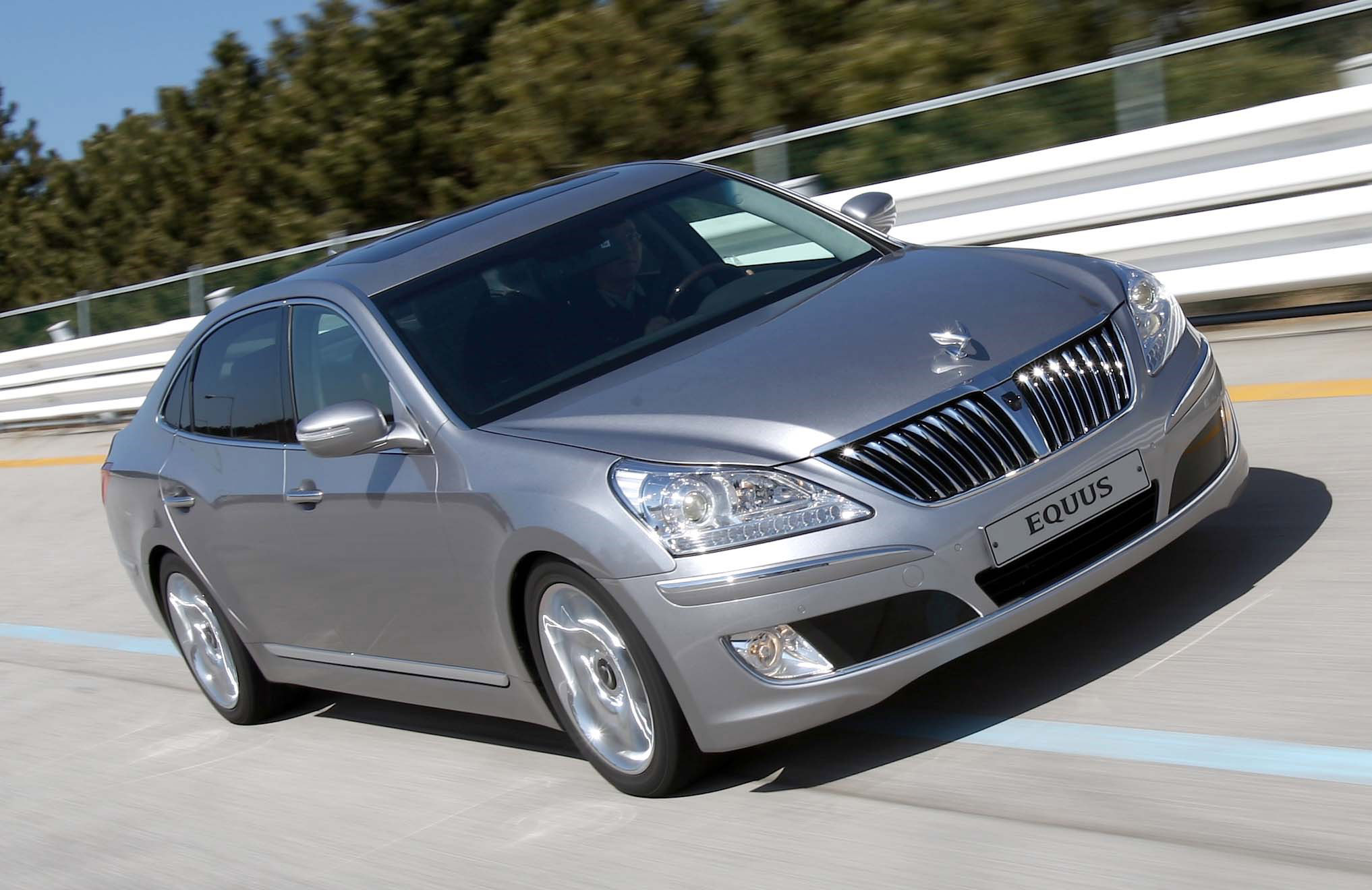 Hyundai Equus photo #17
