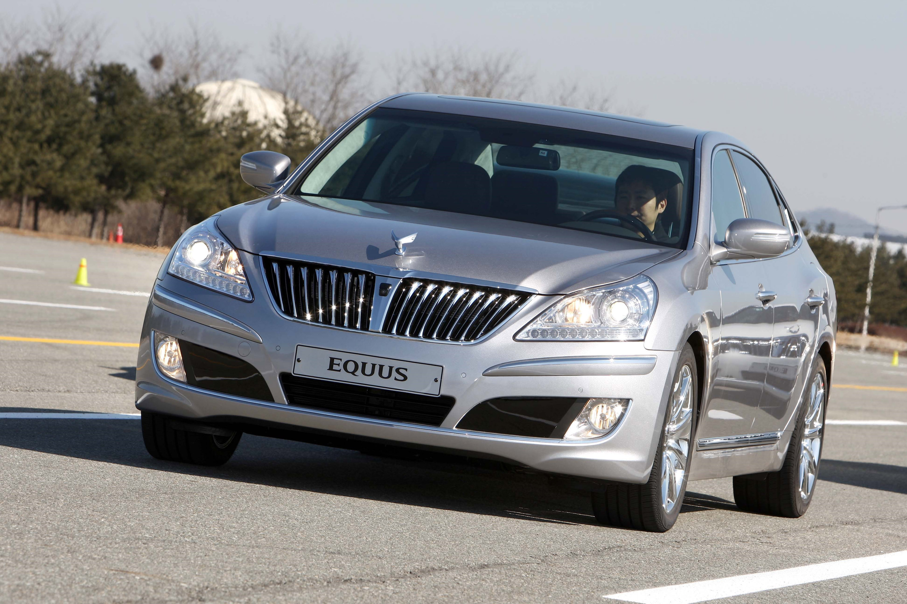 Hyundai Equus photo #18
