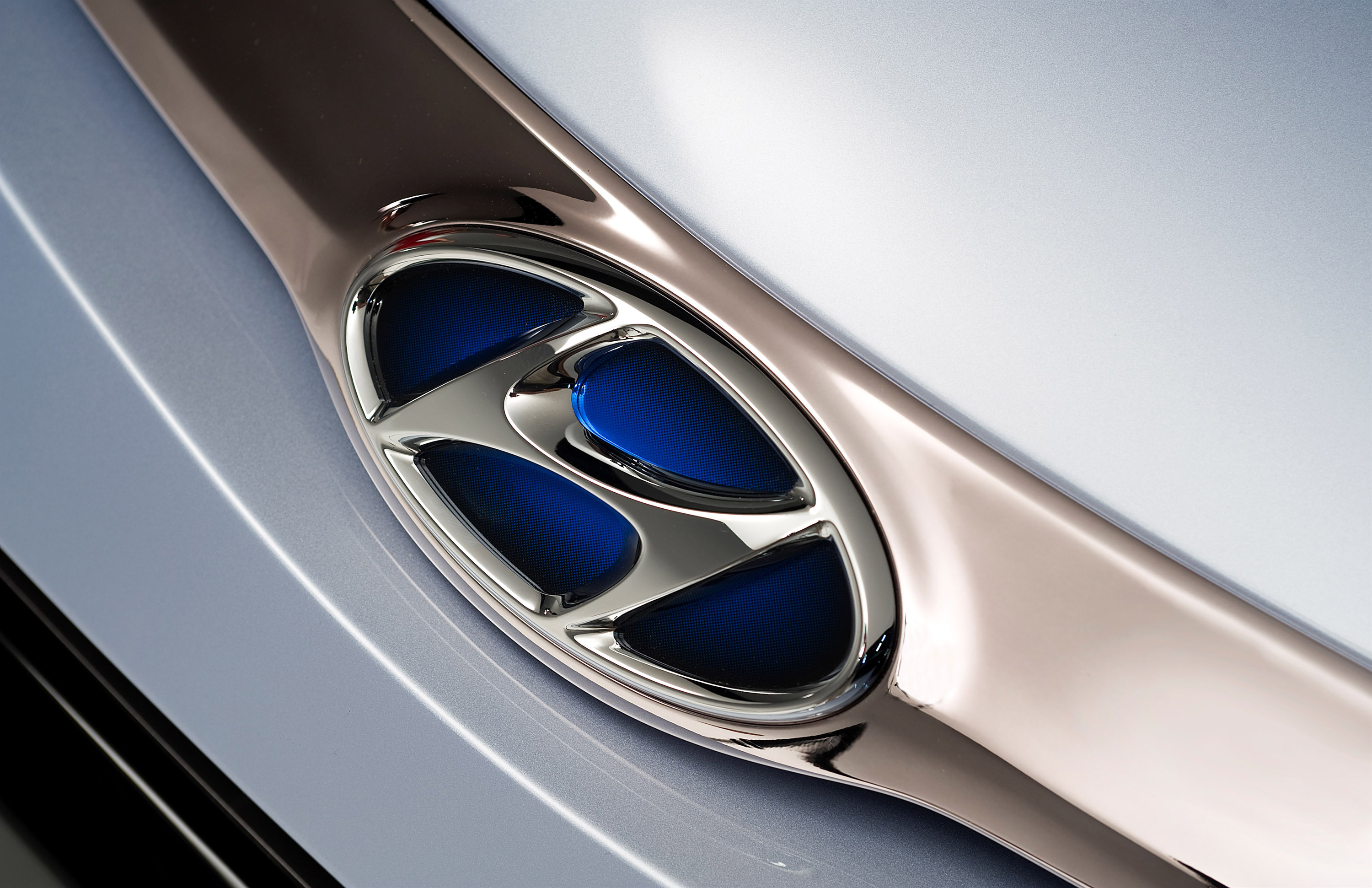 Hyundai Sonata Hybrid photo #25