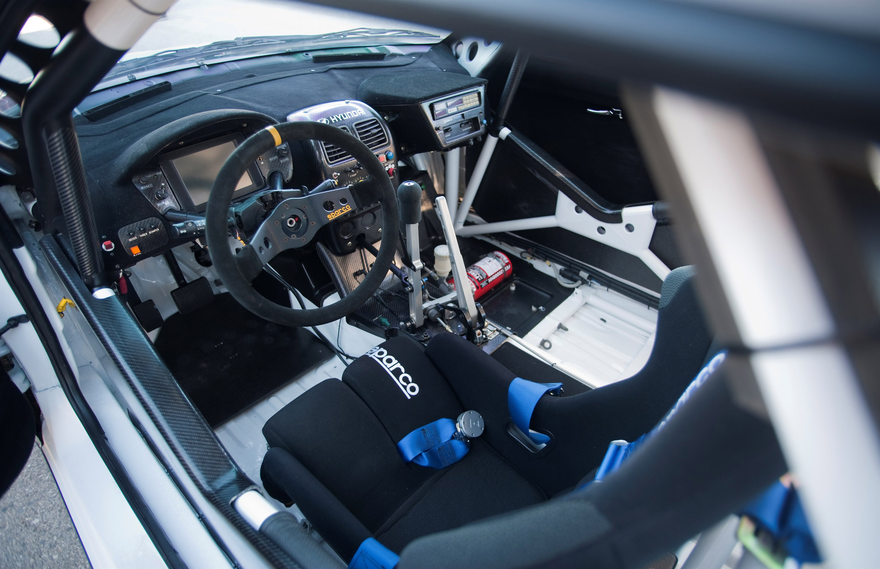 Hyundai Veloster Rally Car photo #20