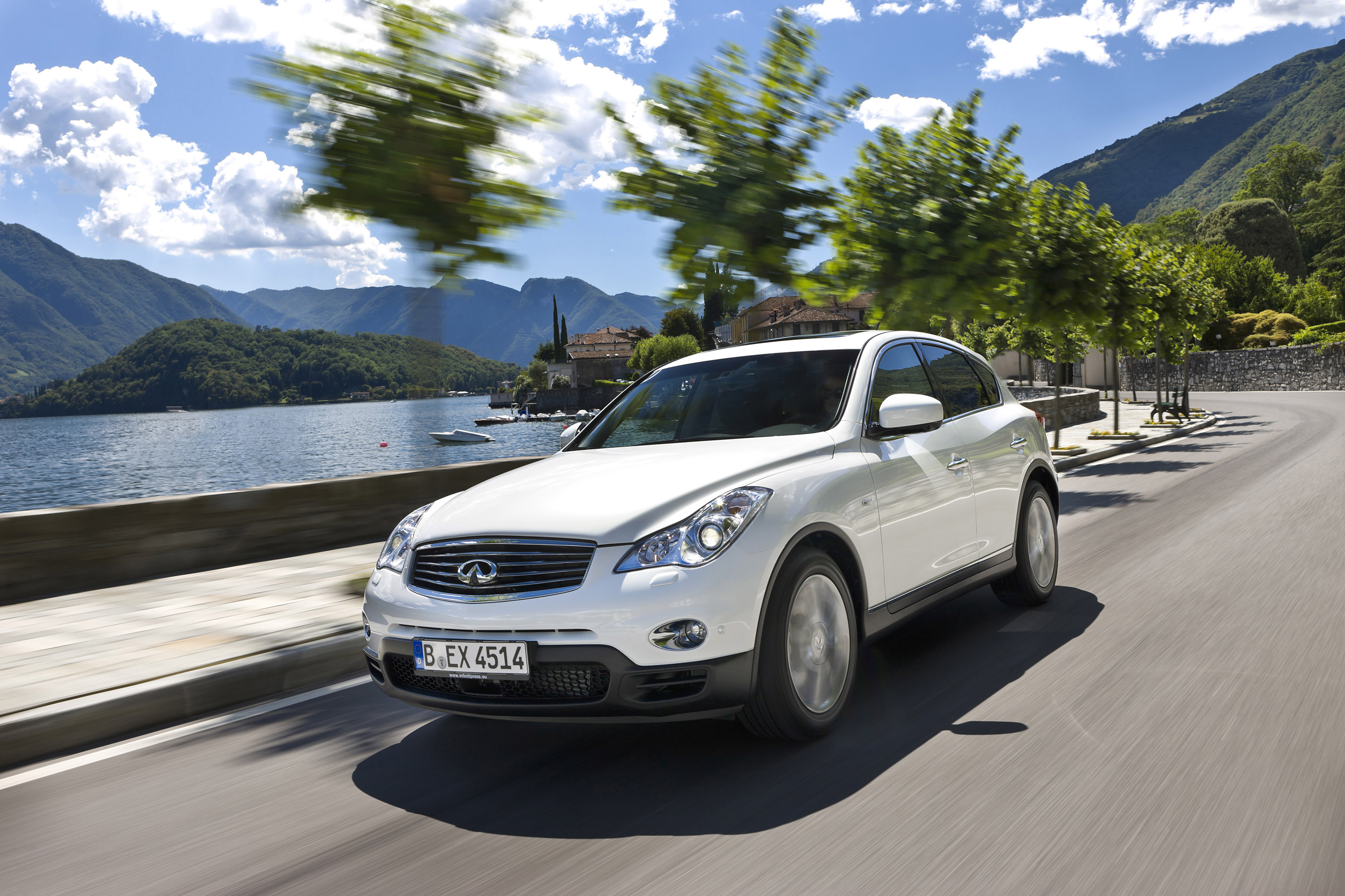 Infiniti EX30d photo #4