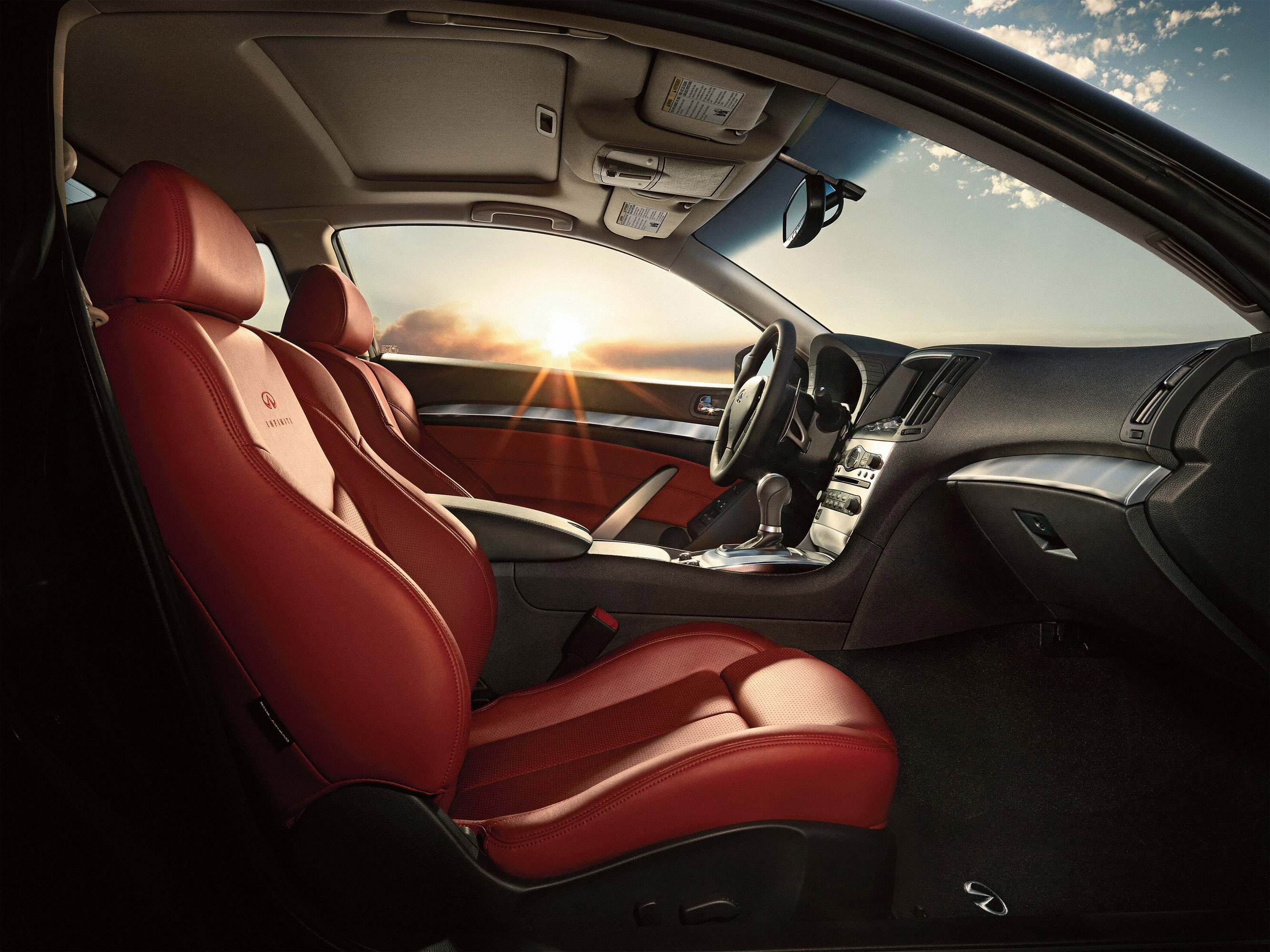 Infiniti IPL G Coupe photo #16