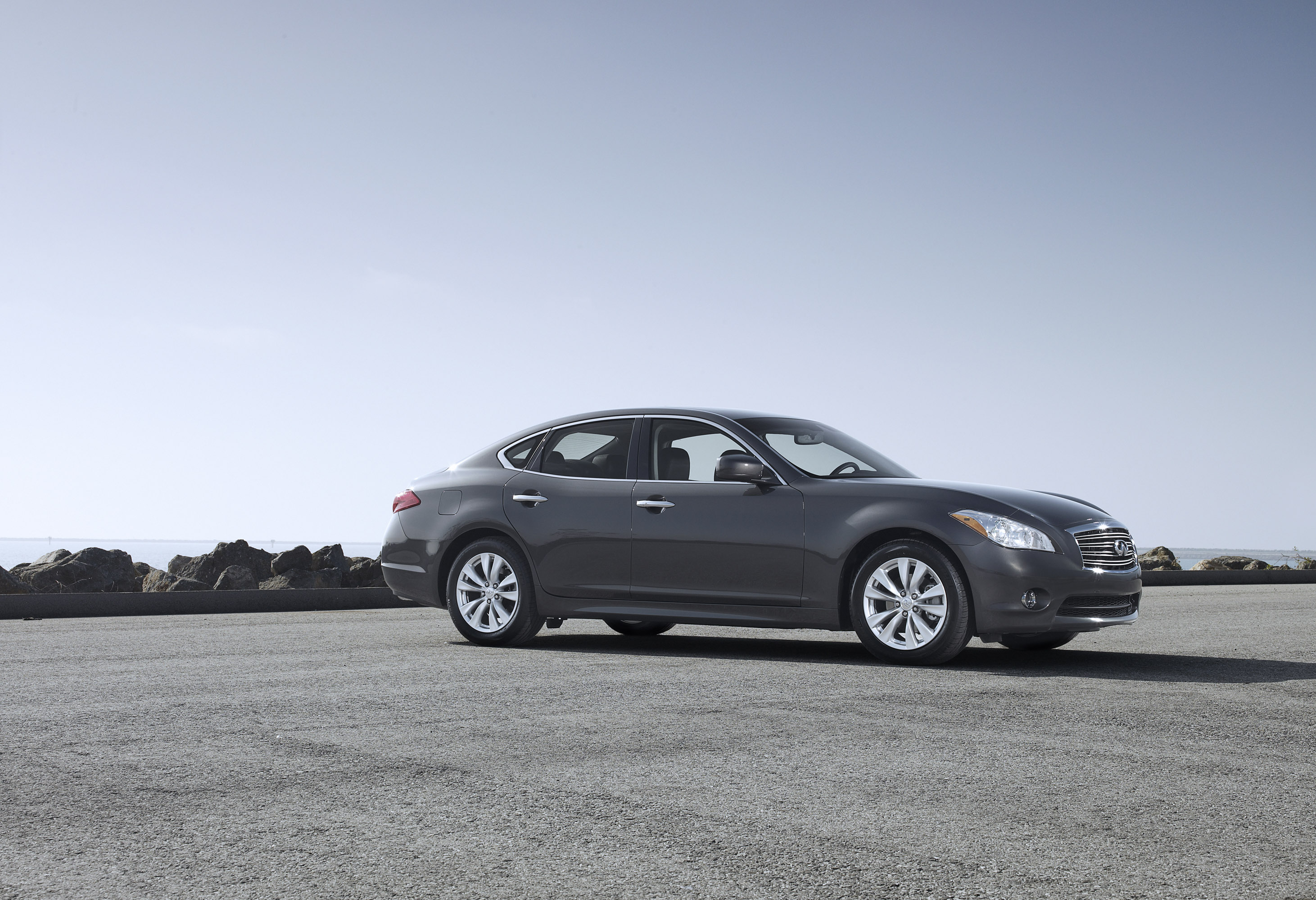 Infiniti M photo #17