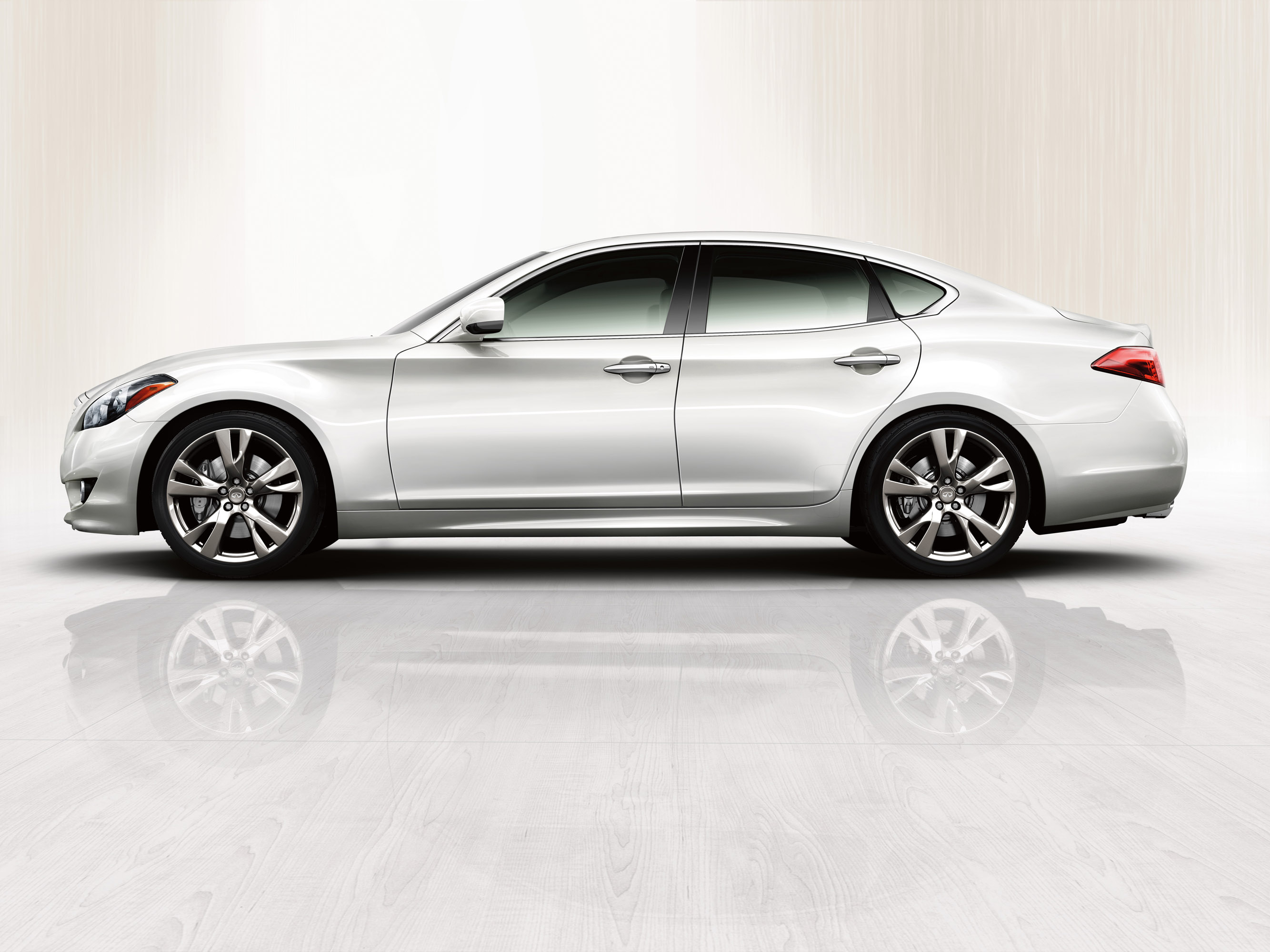 Infiniti M photo #25