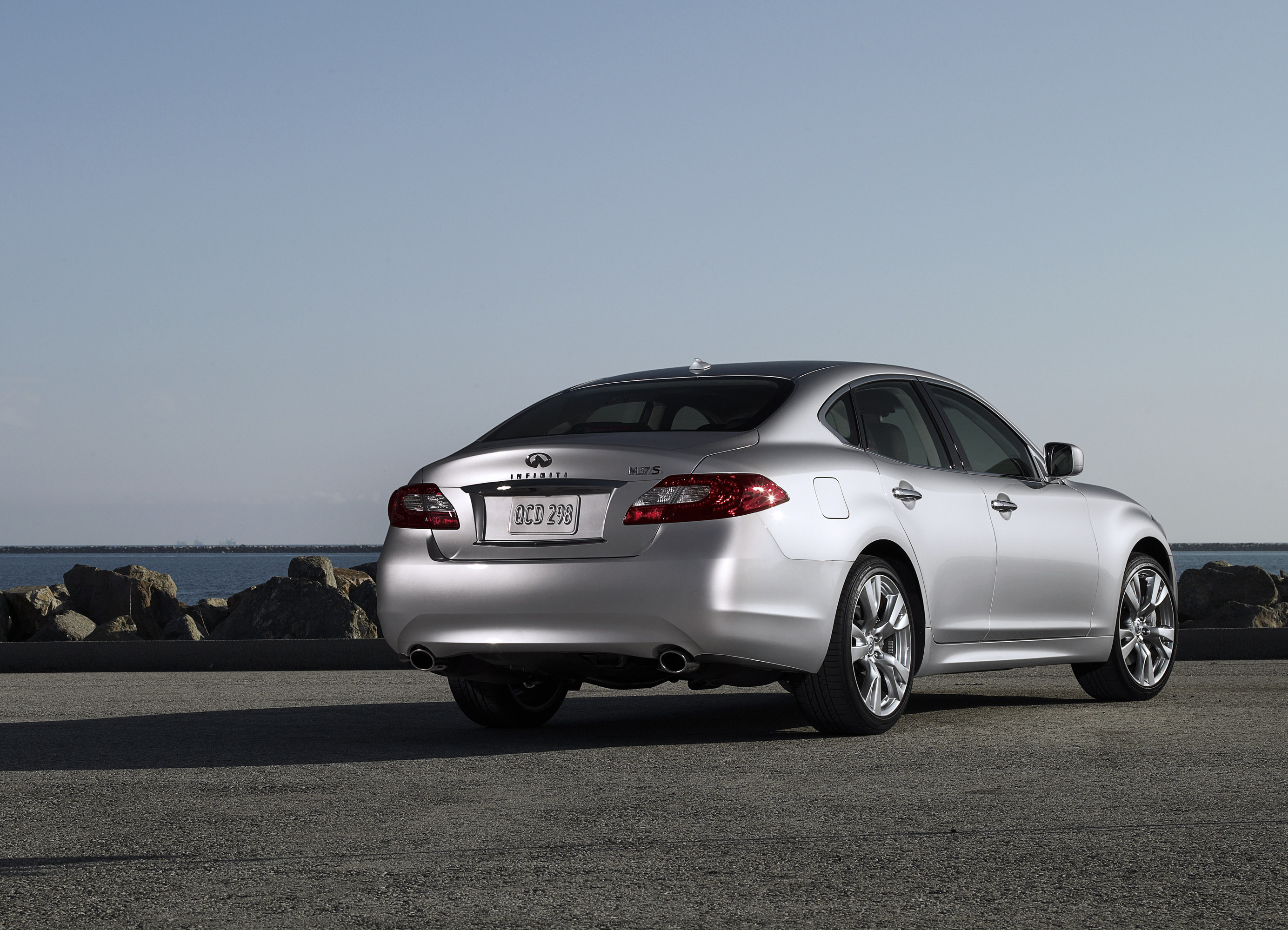 Infiniti M photo #28