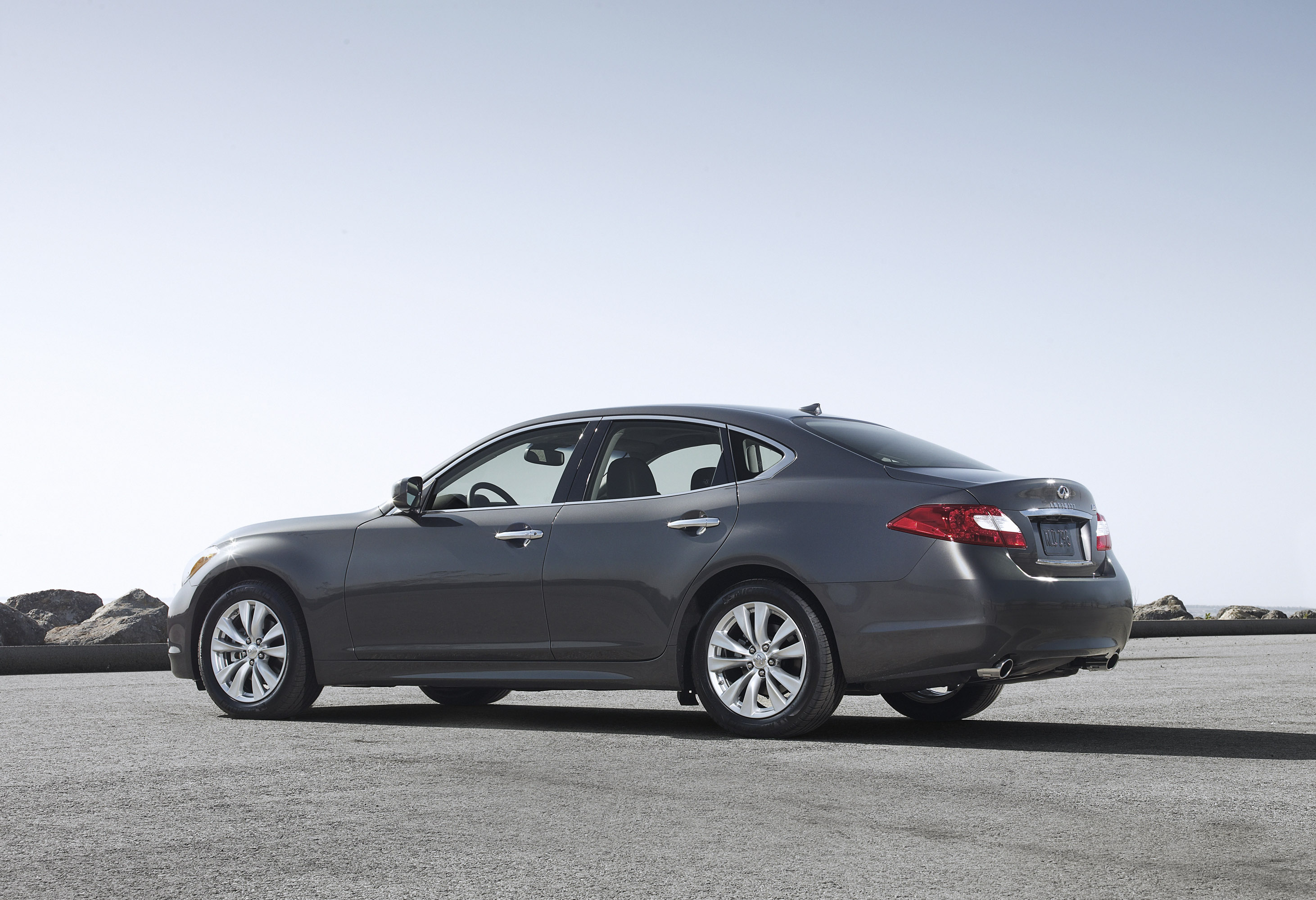 Infiniti M photo #35