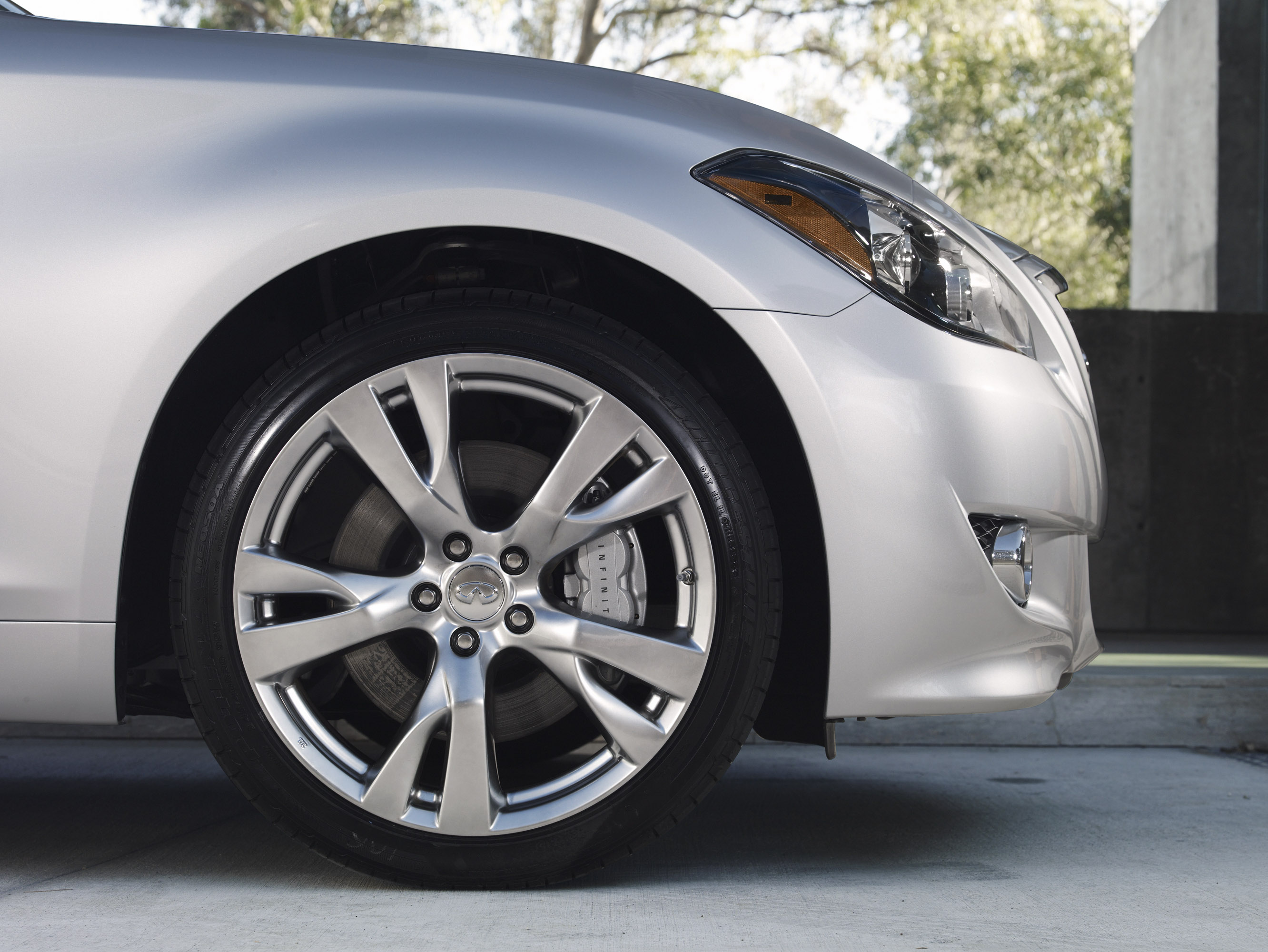 Infiniti M photo #37