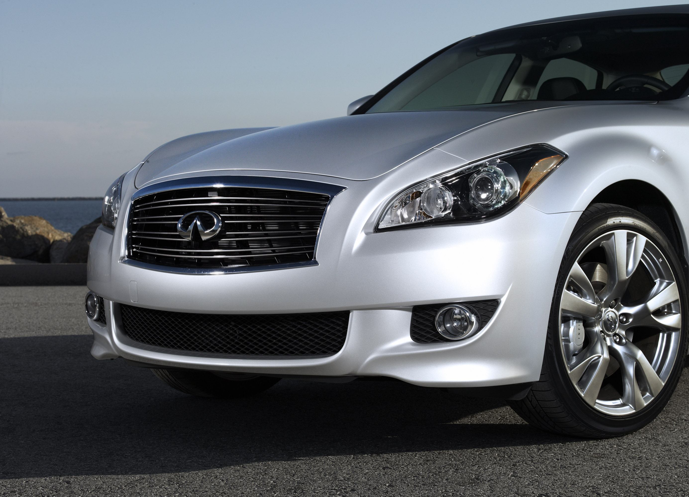 Infiniti M photo #40