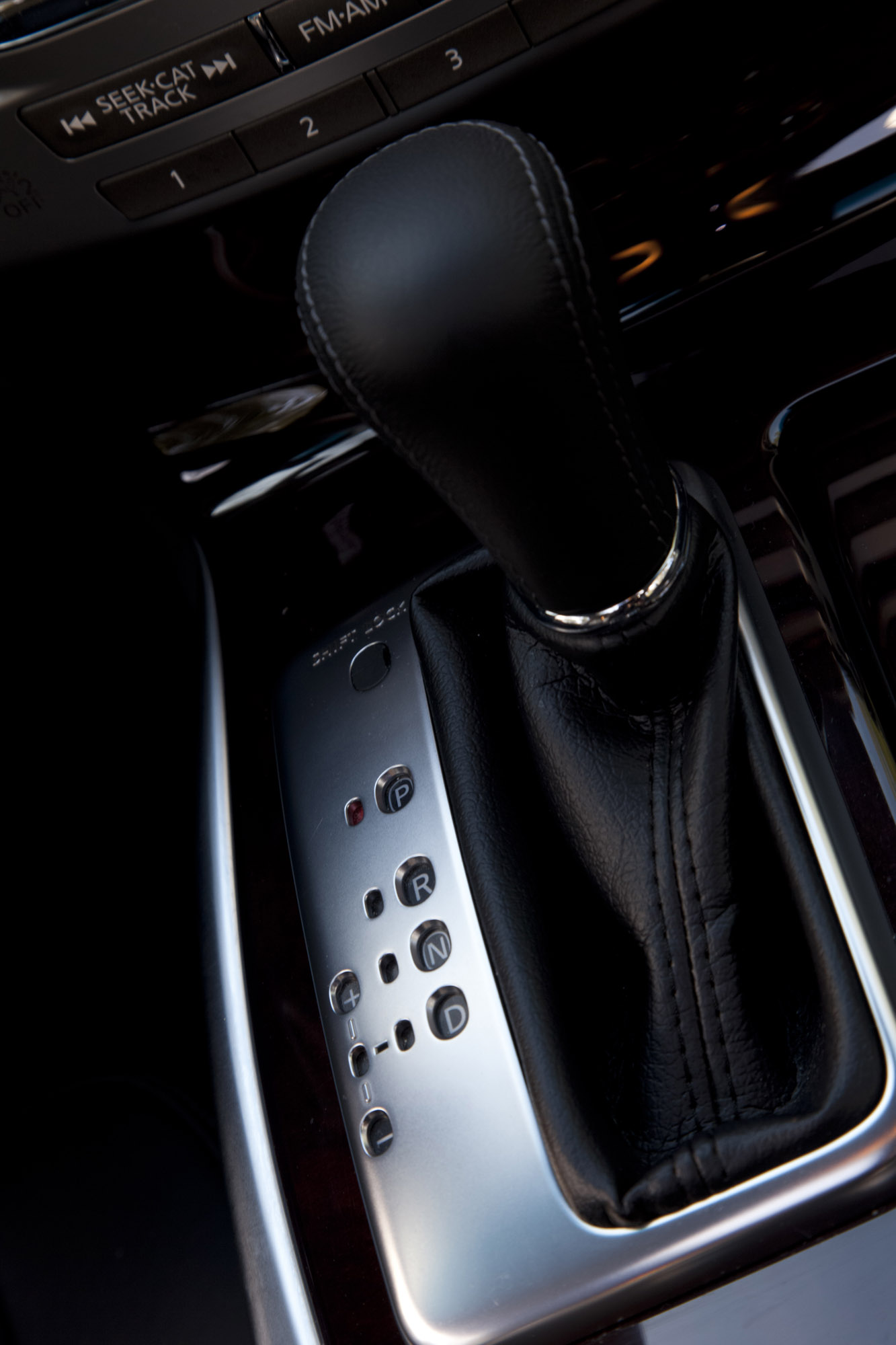 Infiniti M photo #48