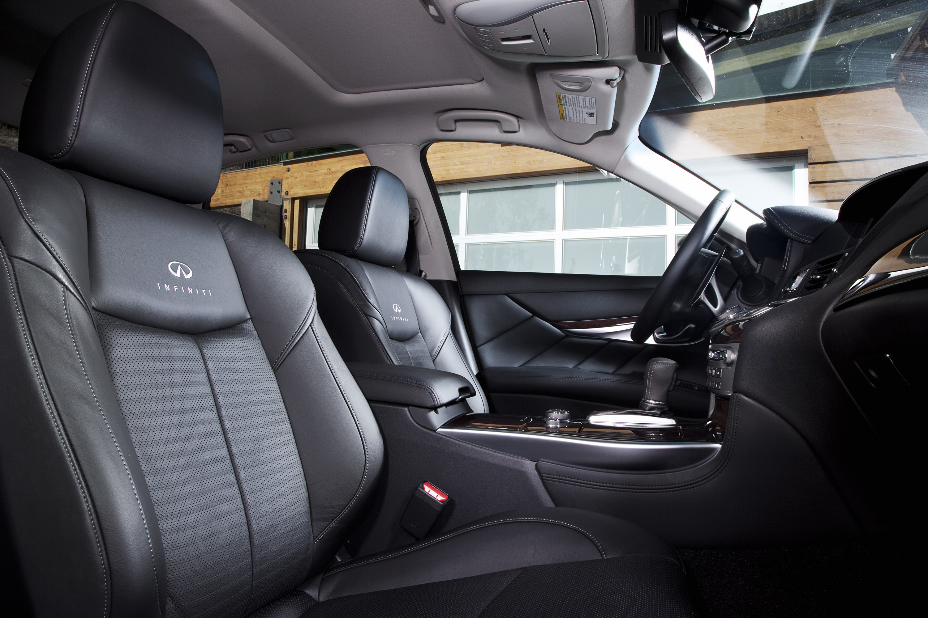 Infiniti M photo #58
