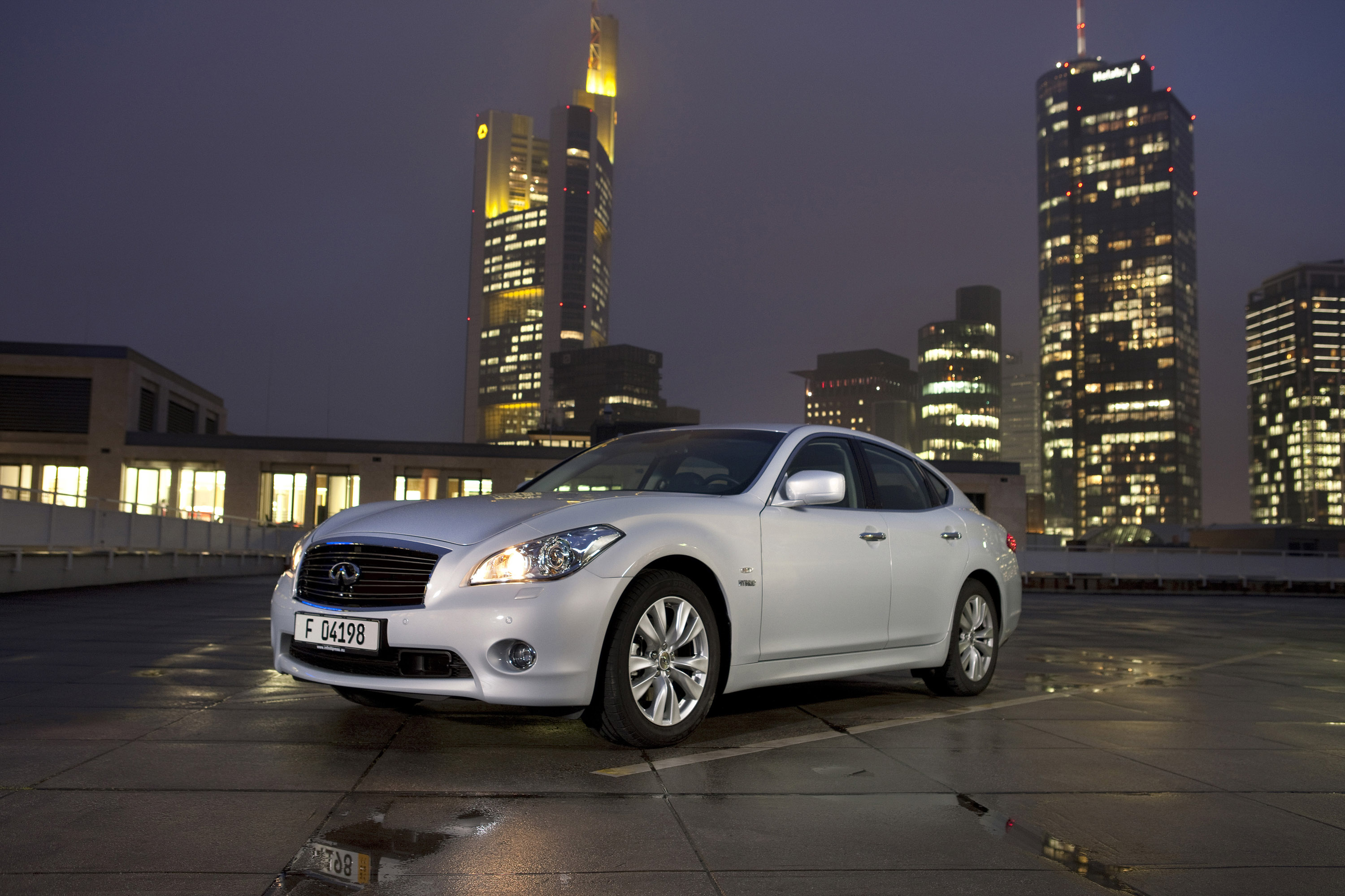 Infiniti M35h photo #2