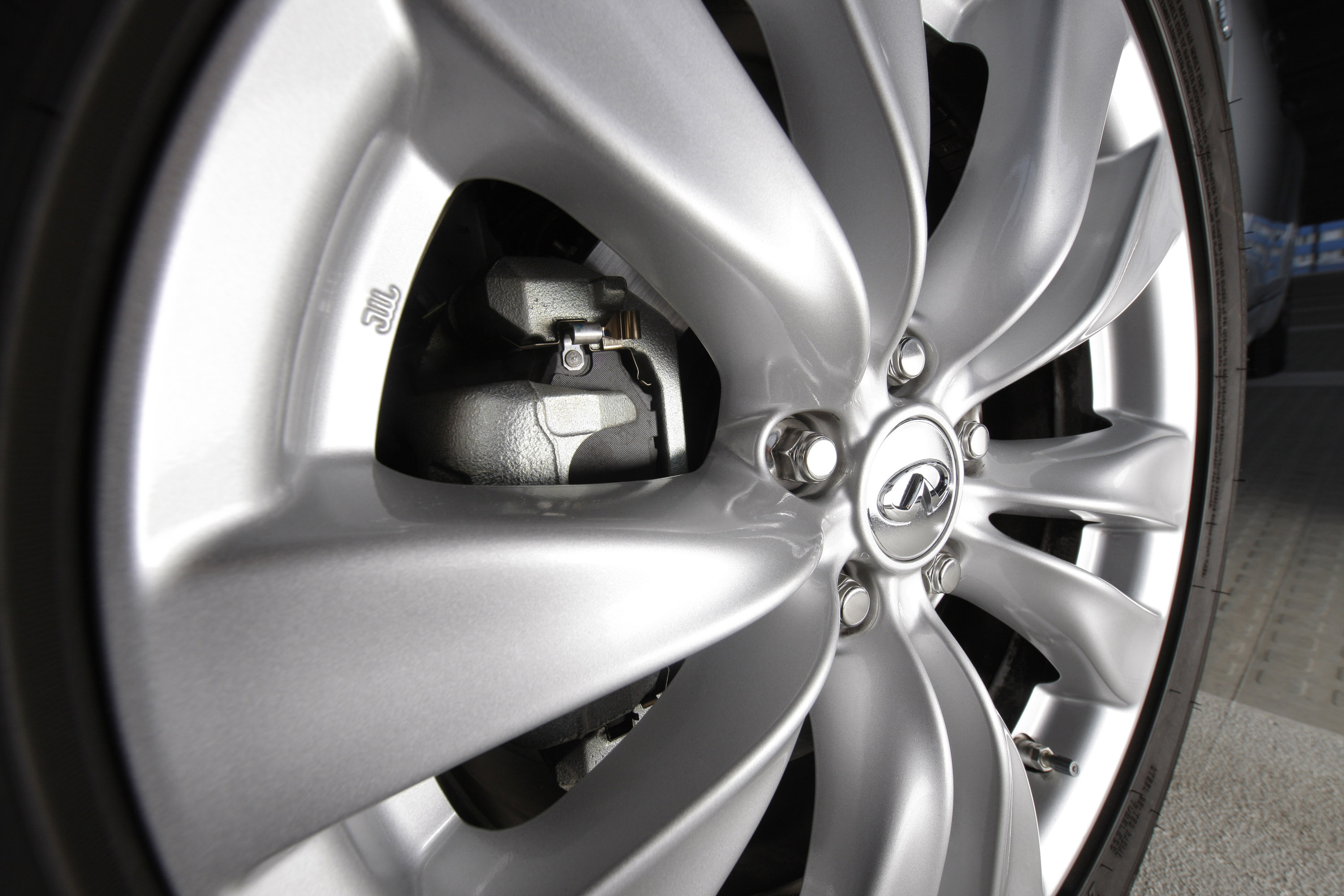 Infiniti M35h photo #23