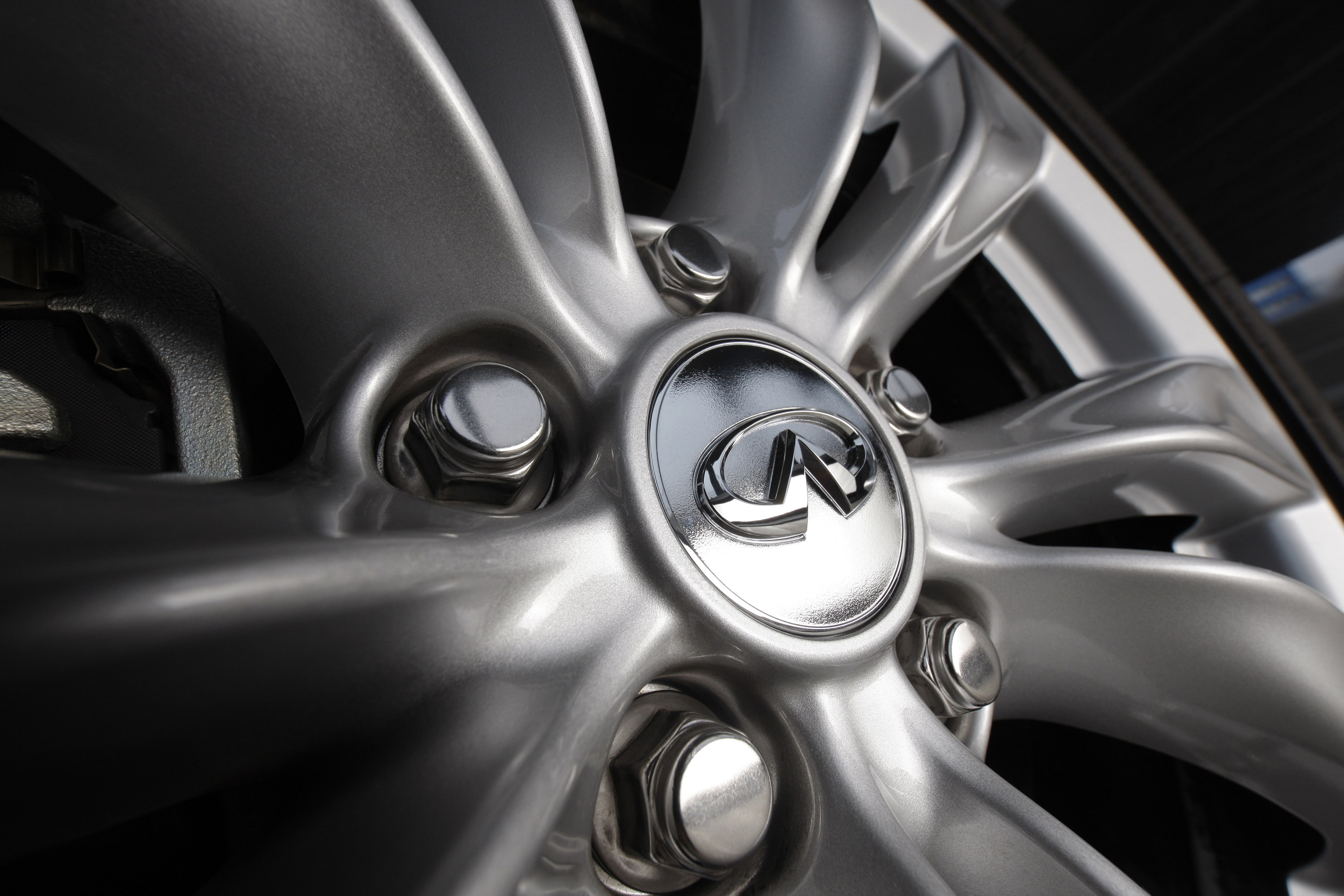 Infiniti M35h photo #24