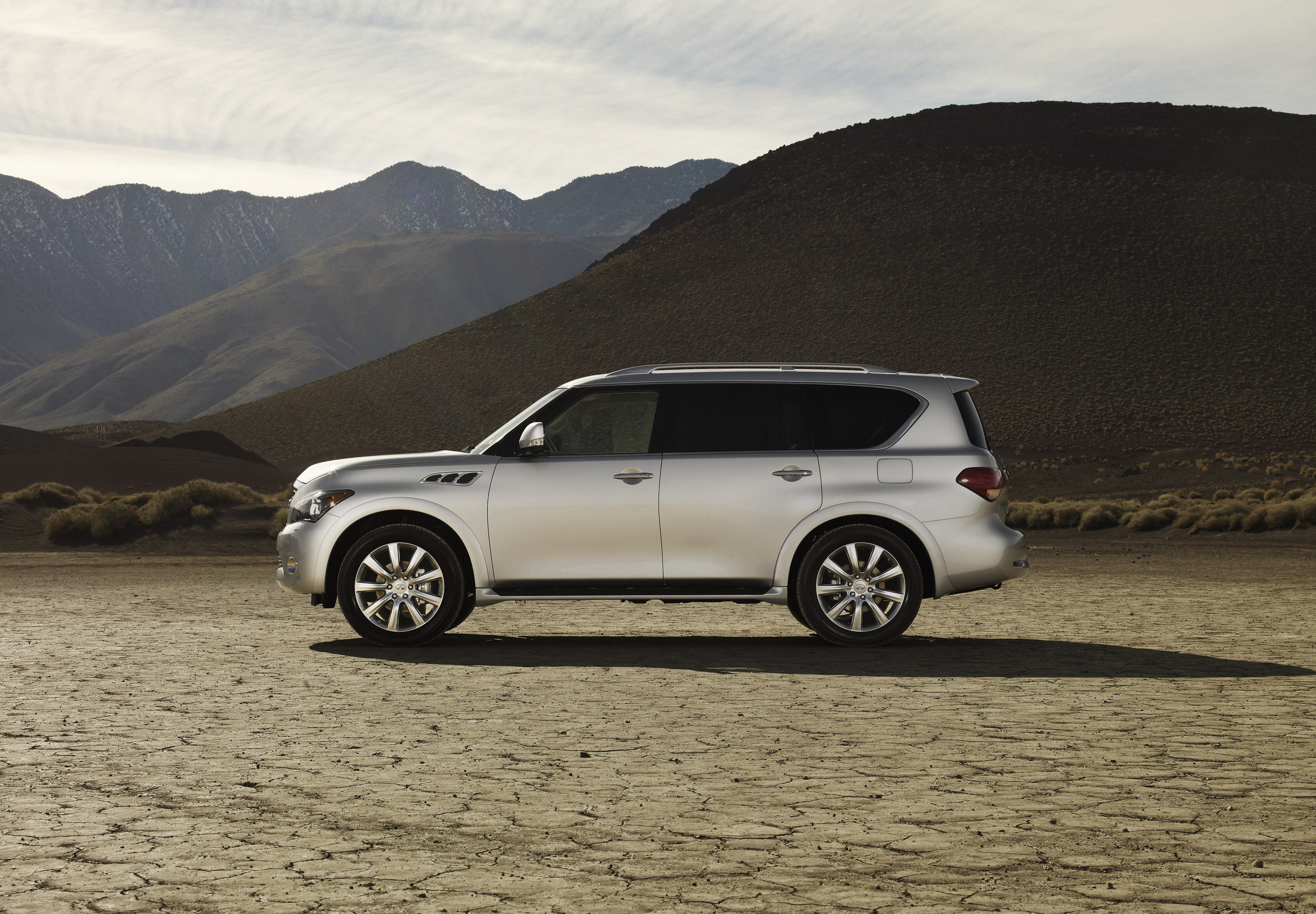 Infiniti QX photo #15