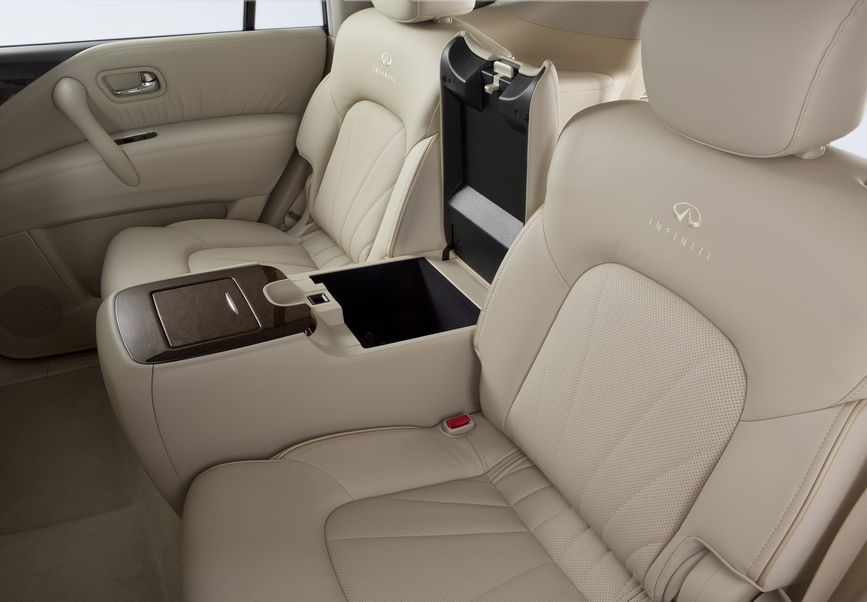 Infiniti QX photo #44