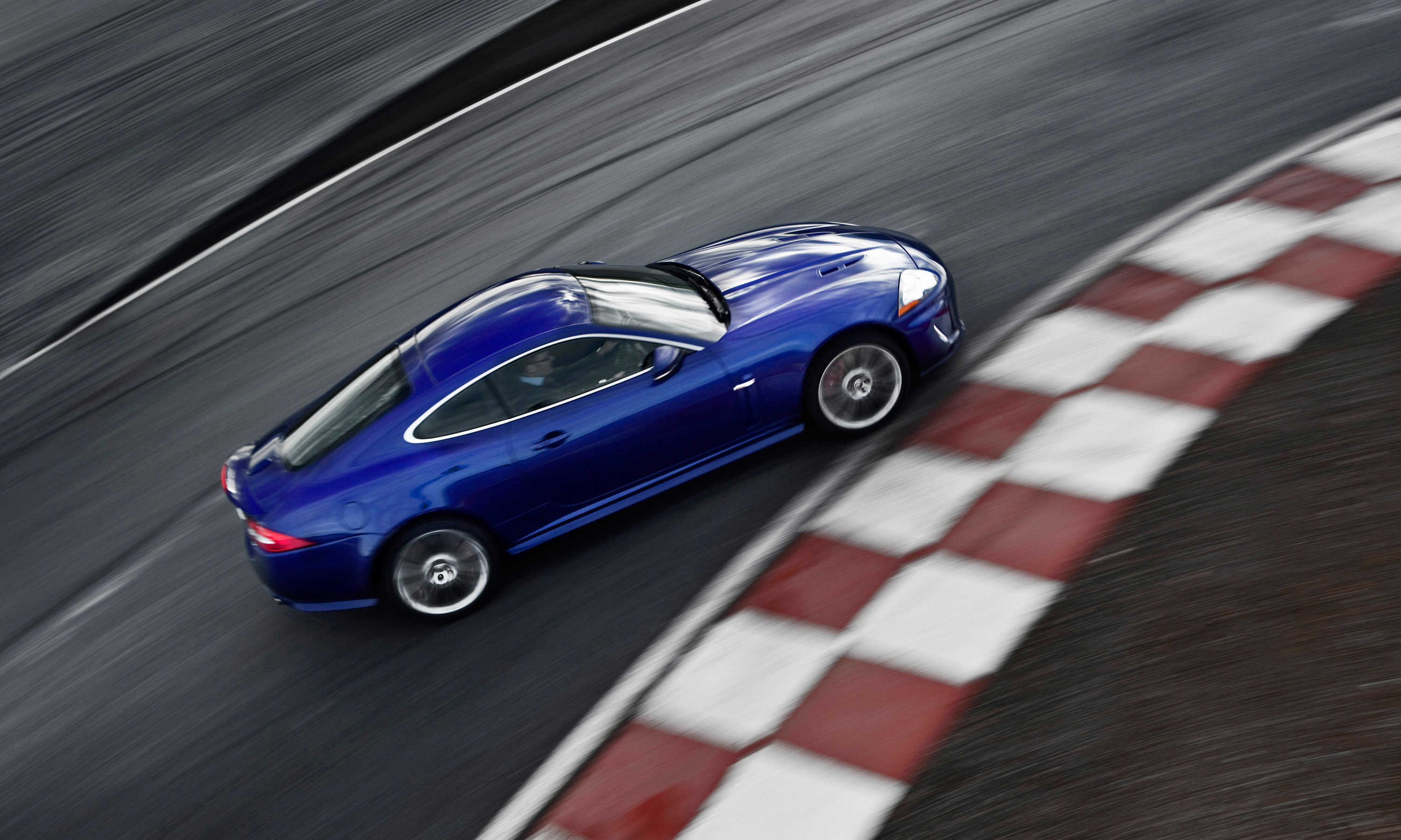 Jaguar XKR photo #16
