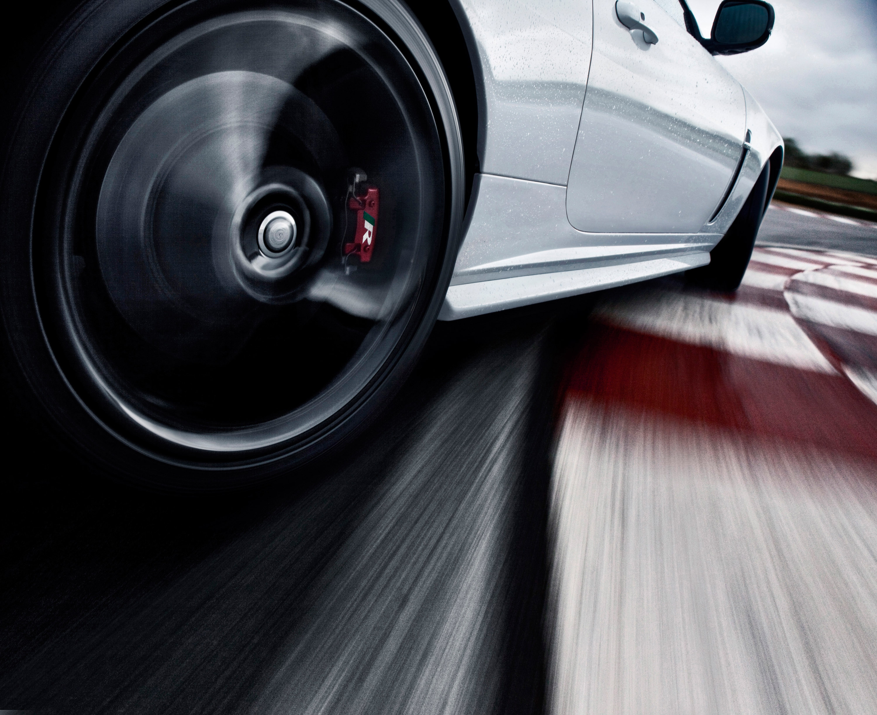 Jaguar XKR photo #23