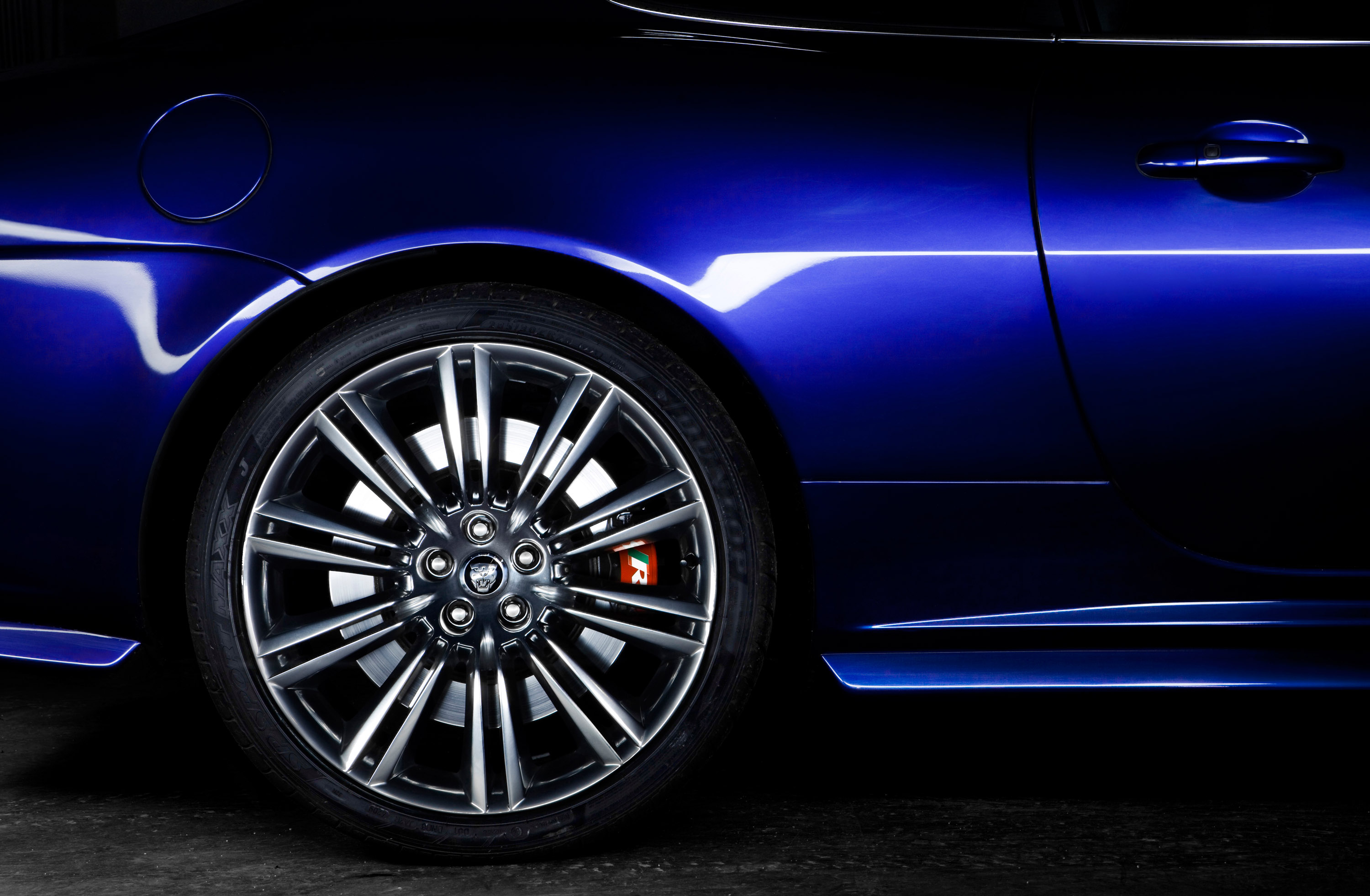 Jaguar XKR photo #24