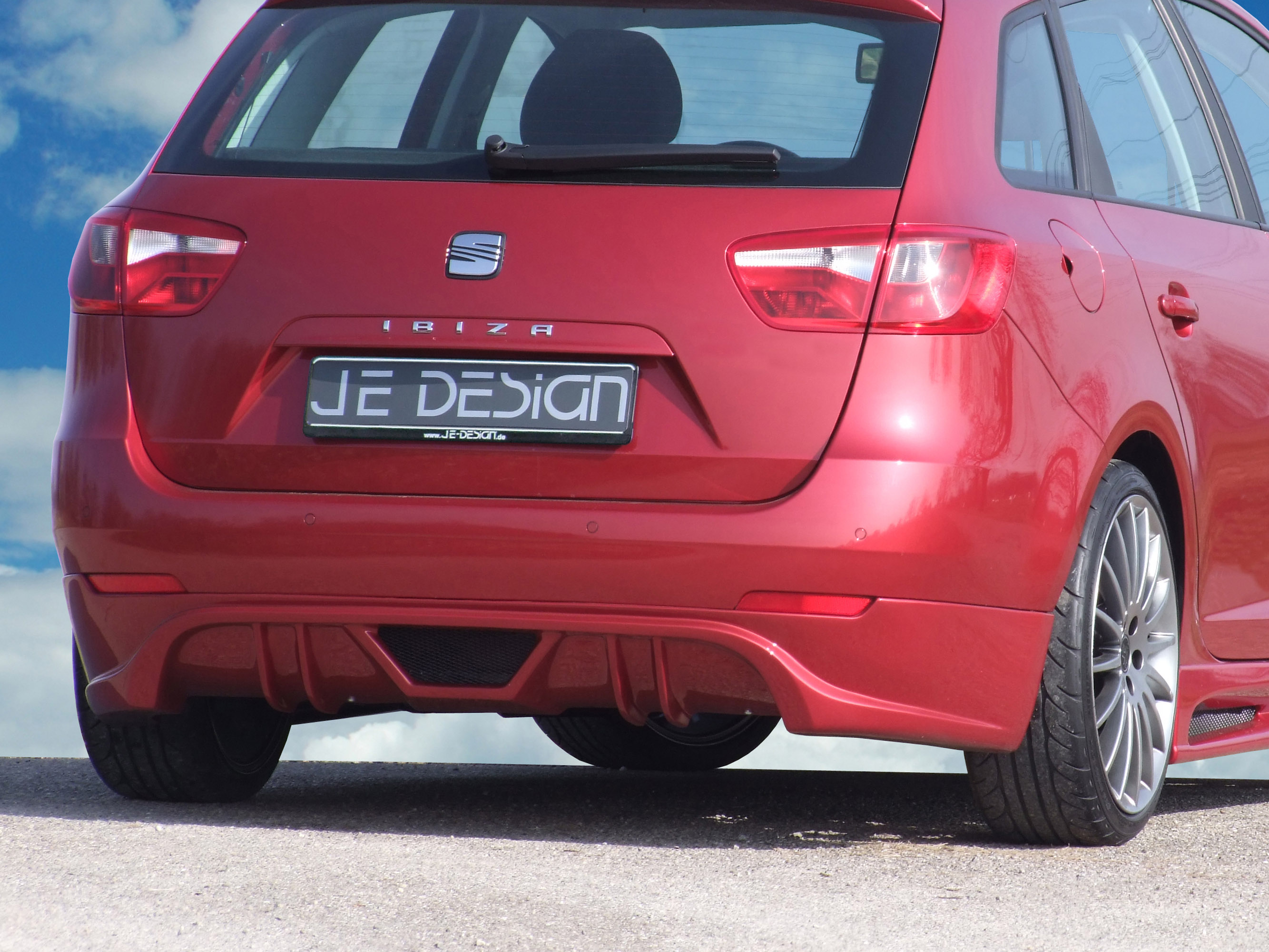 JE DESIGN Seat Ibiza Estate ST photo #4