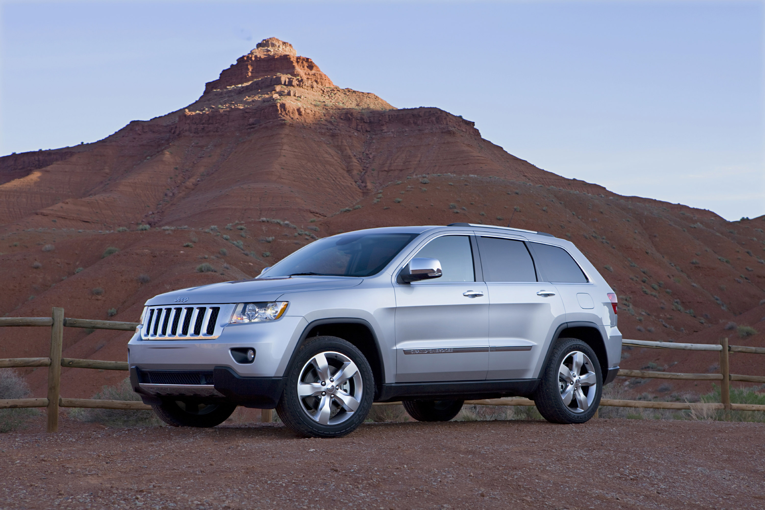 2011 Jeep Grand Cherokee HD Pictures