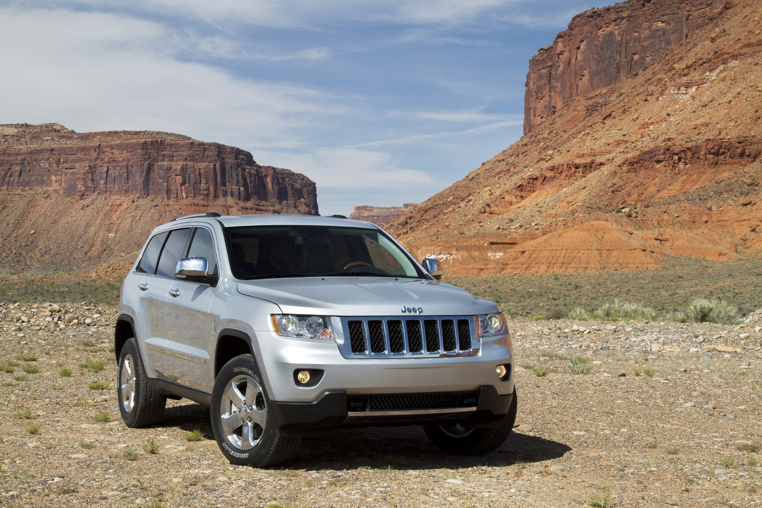 Jeep Grand Cherokee photo #17