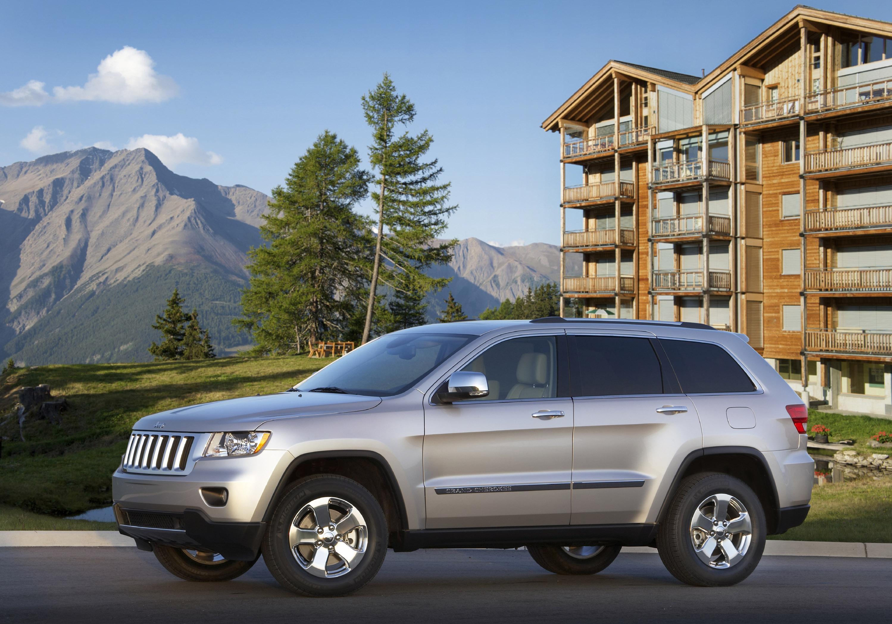 Jeep Grand Cherokee photo #27
