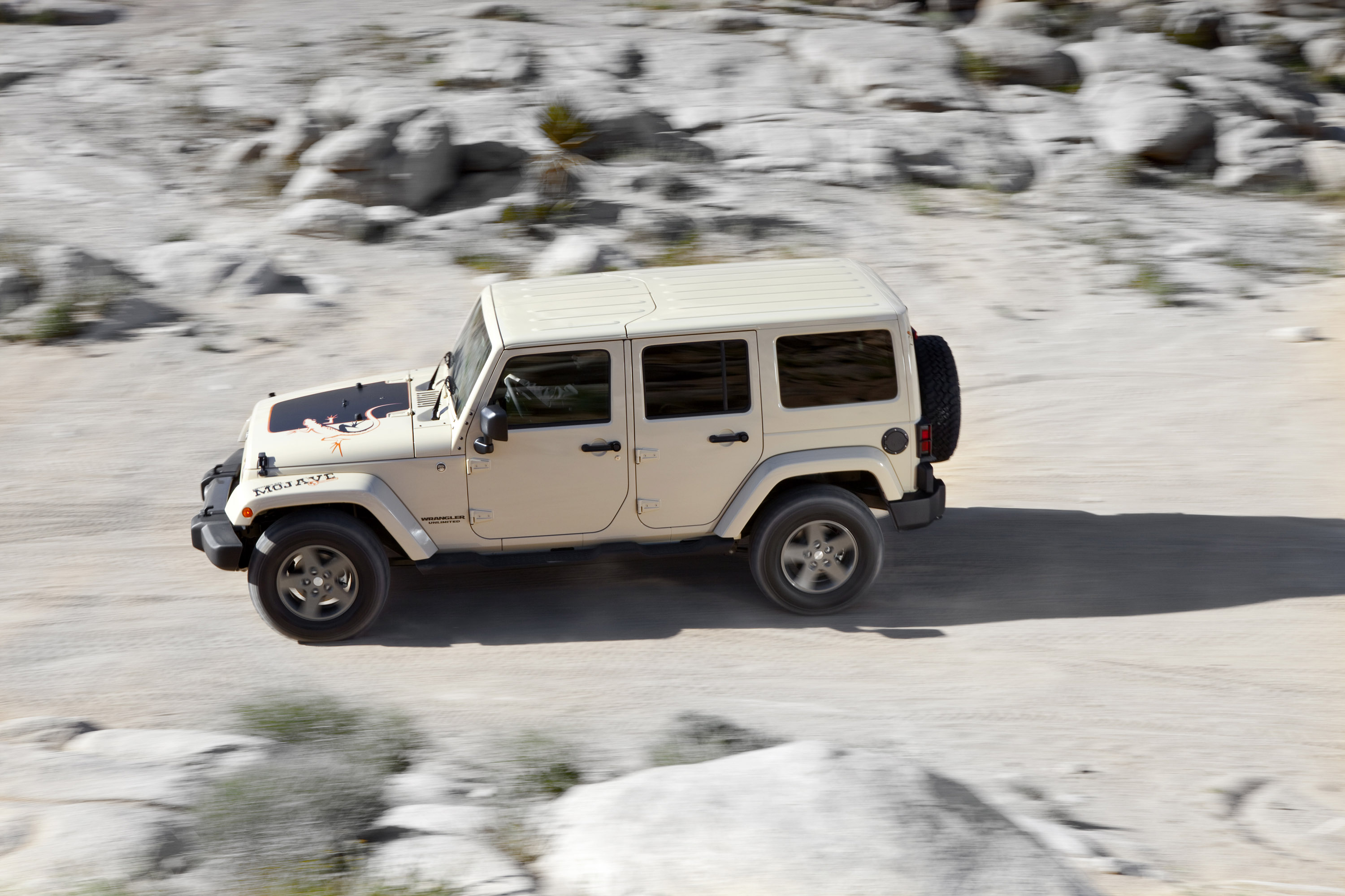 Jeep Wrangler Mojave photo #10