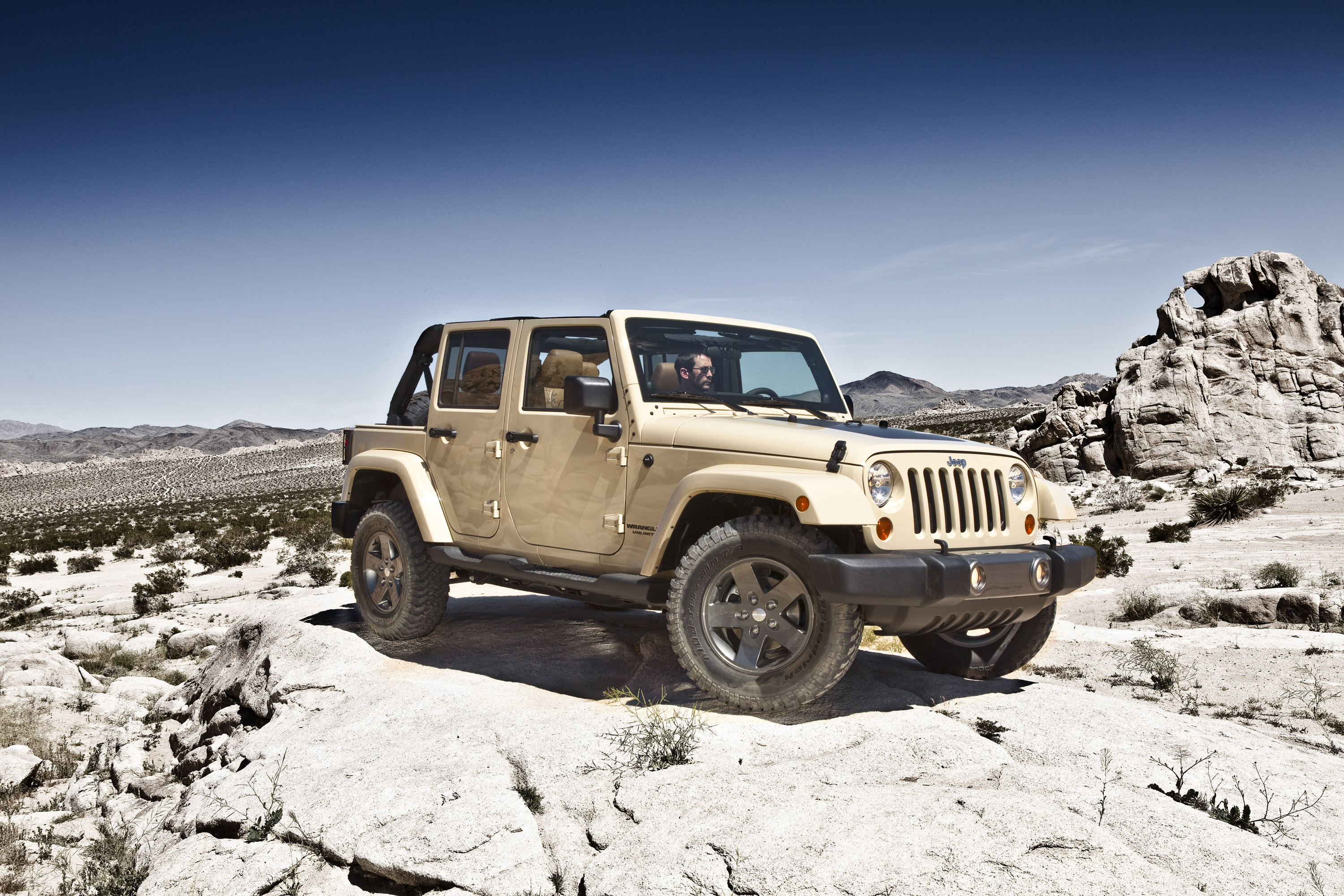 Jeep Wrangler Mojave photo #12