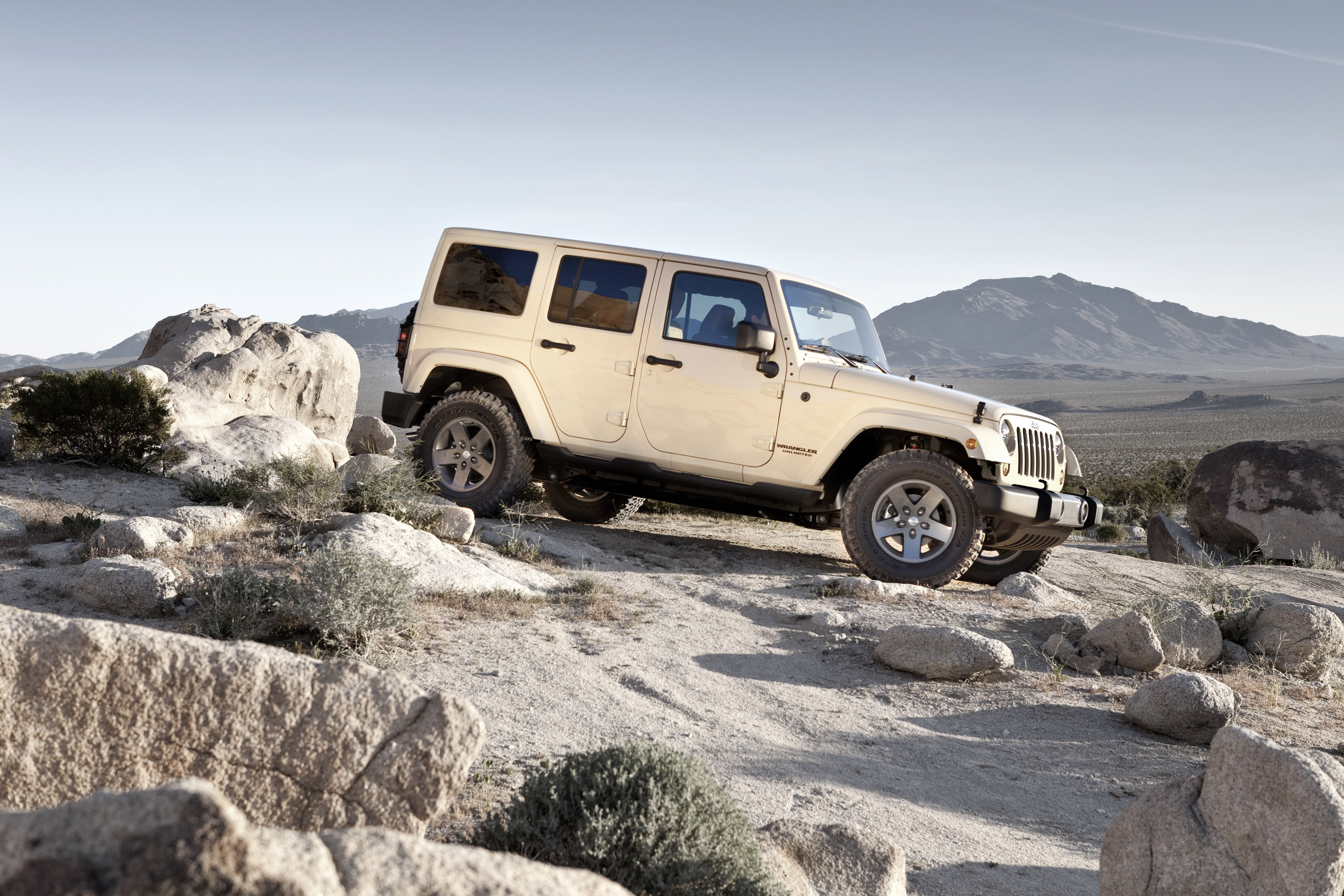Jeep Wrangler Mojave photo #14