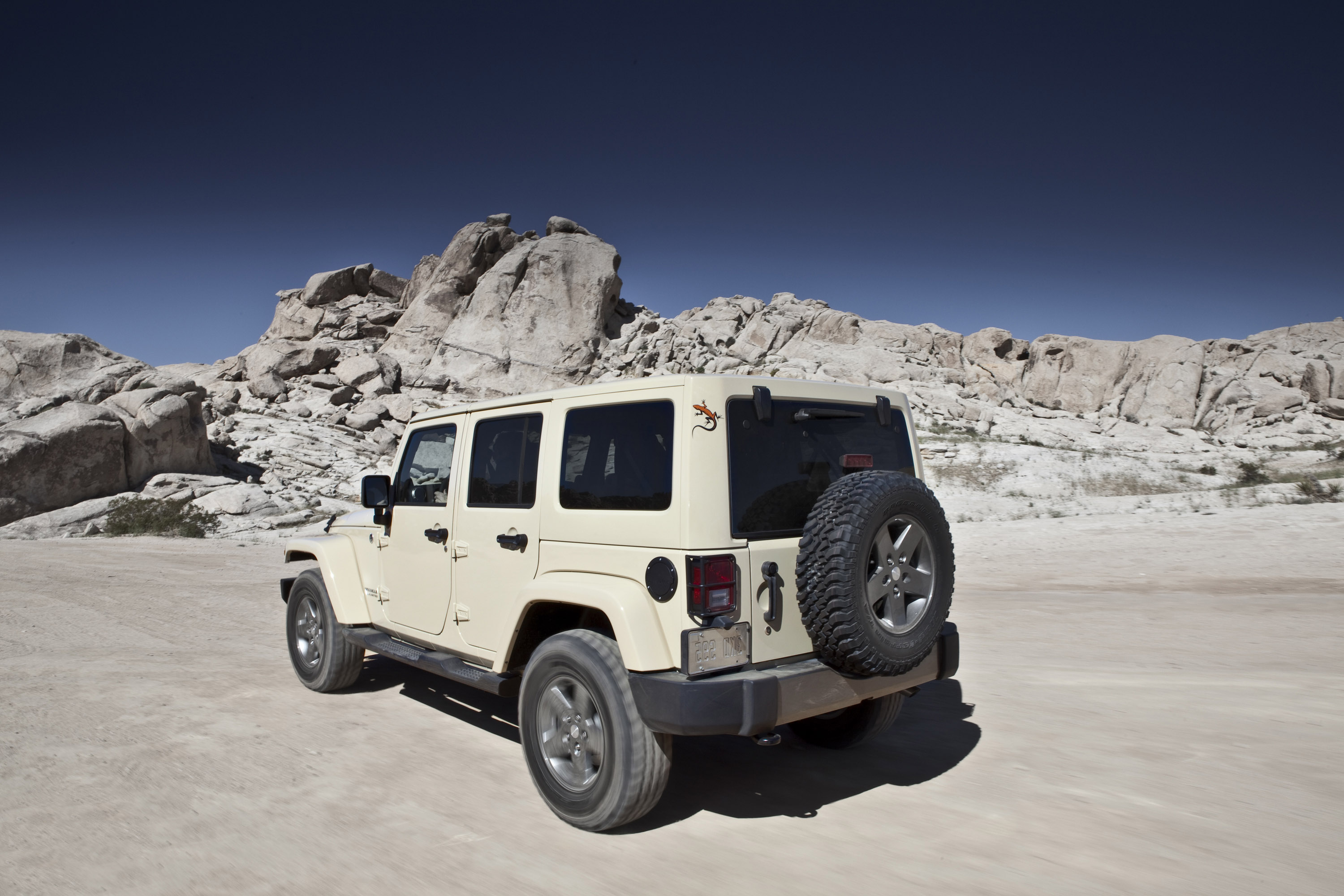 Jeep Wrangler Mojave photo #19