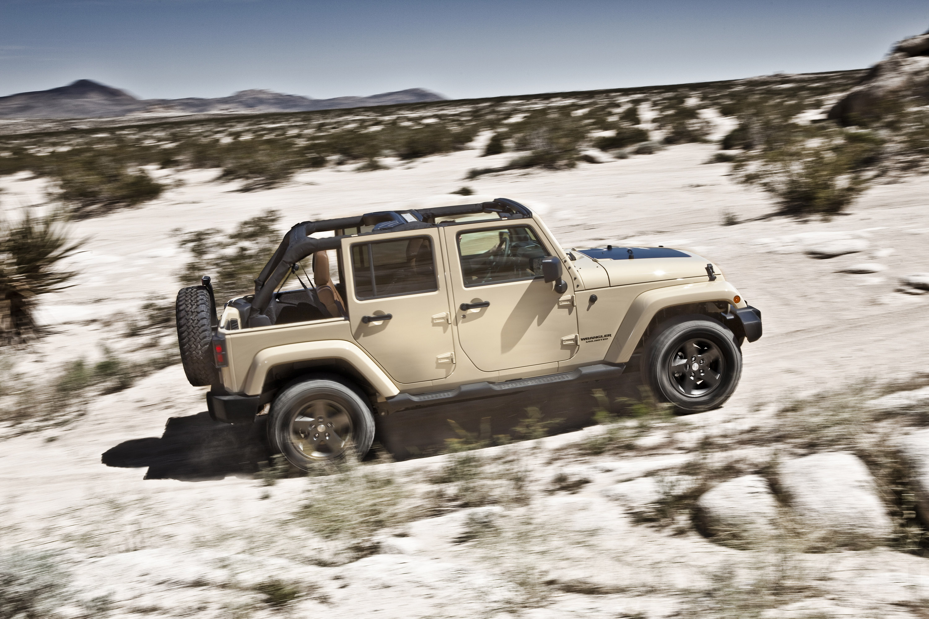 Jeep Wrangler Mojave photo #20