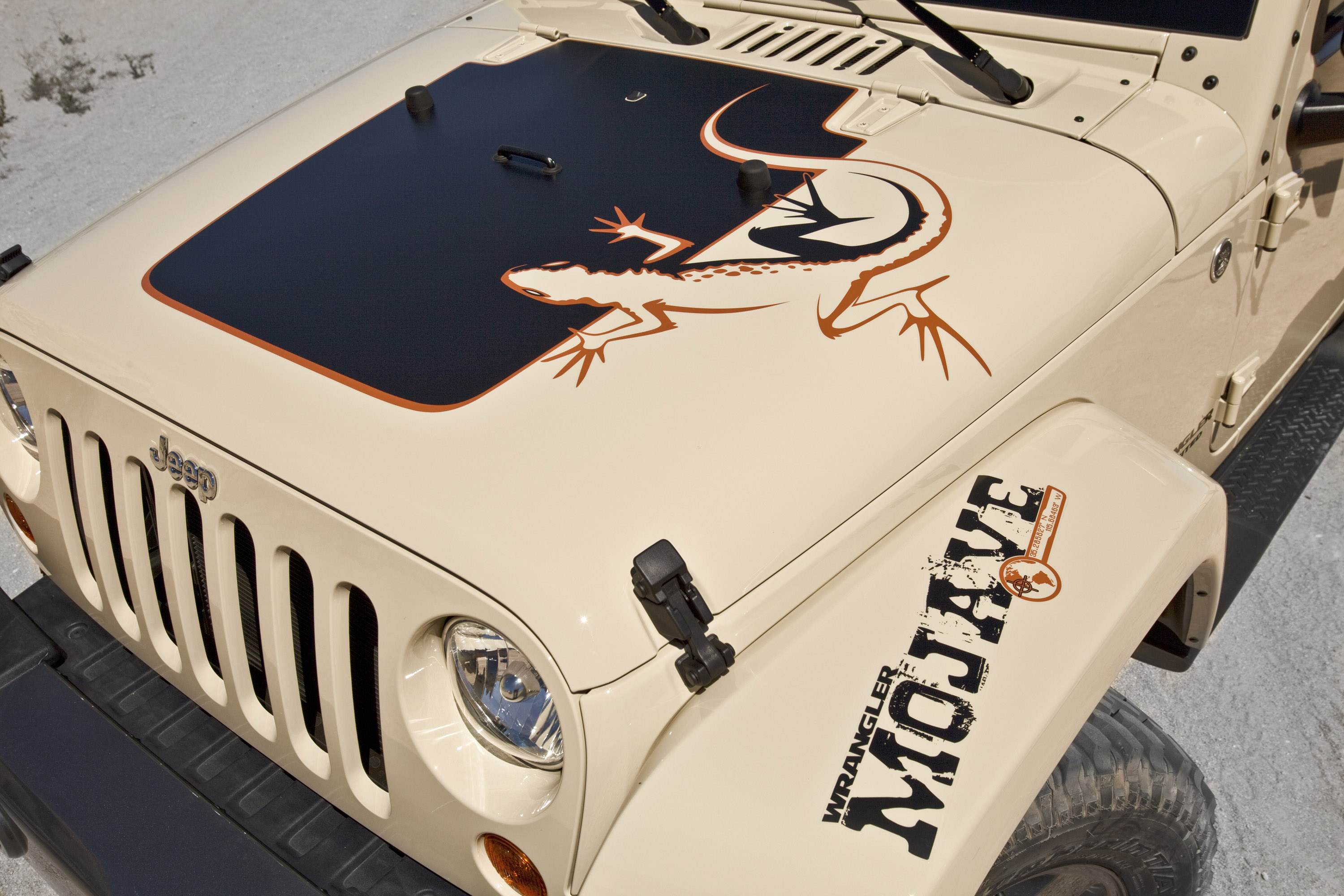 Jeep Wrangler Mojave photo #21