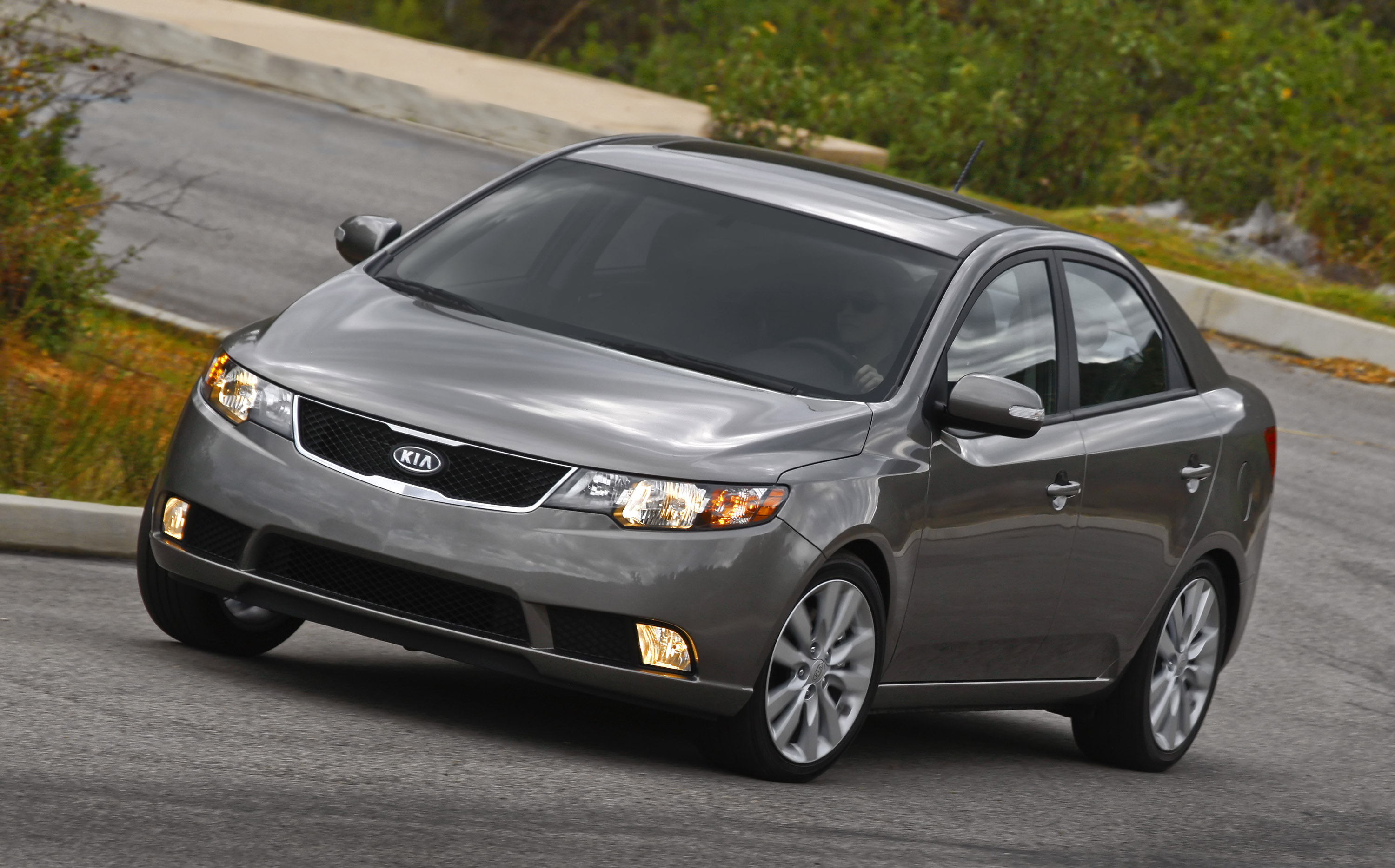 2011 Kia Forte HD Pictures