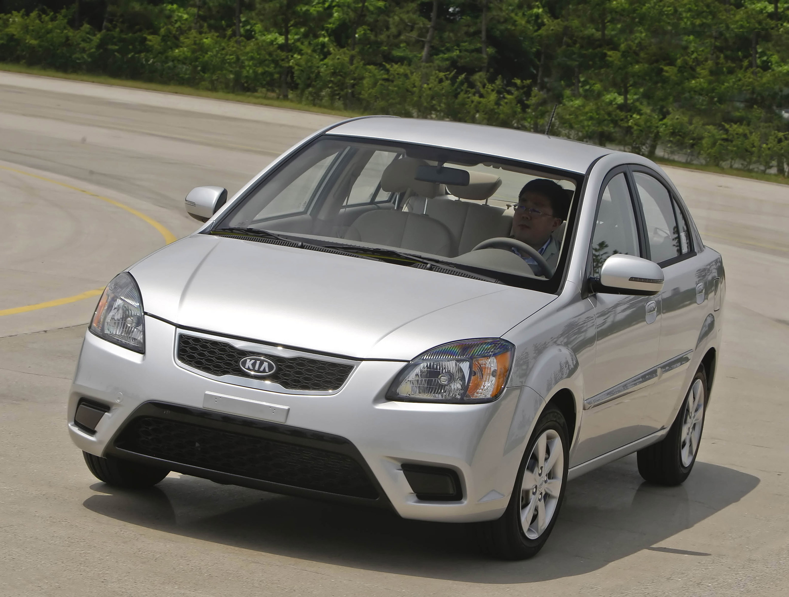 Kia Rio photo #1