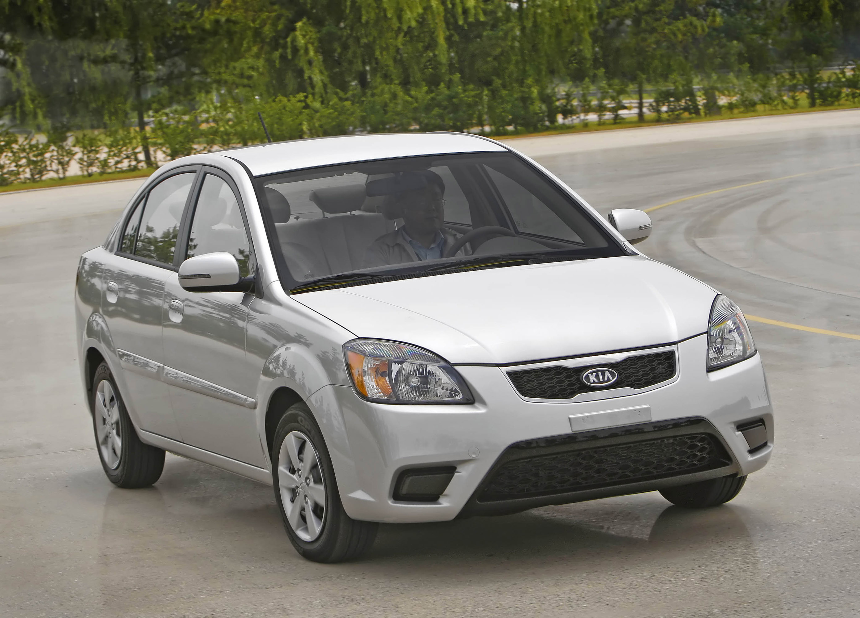 Kia Rio photo #2