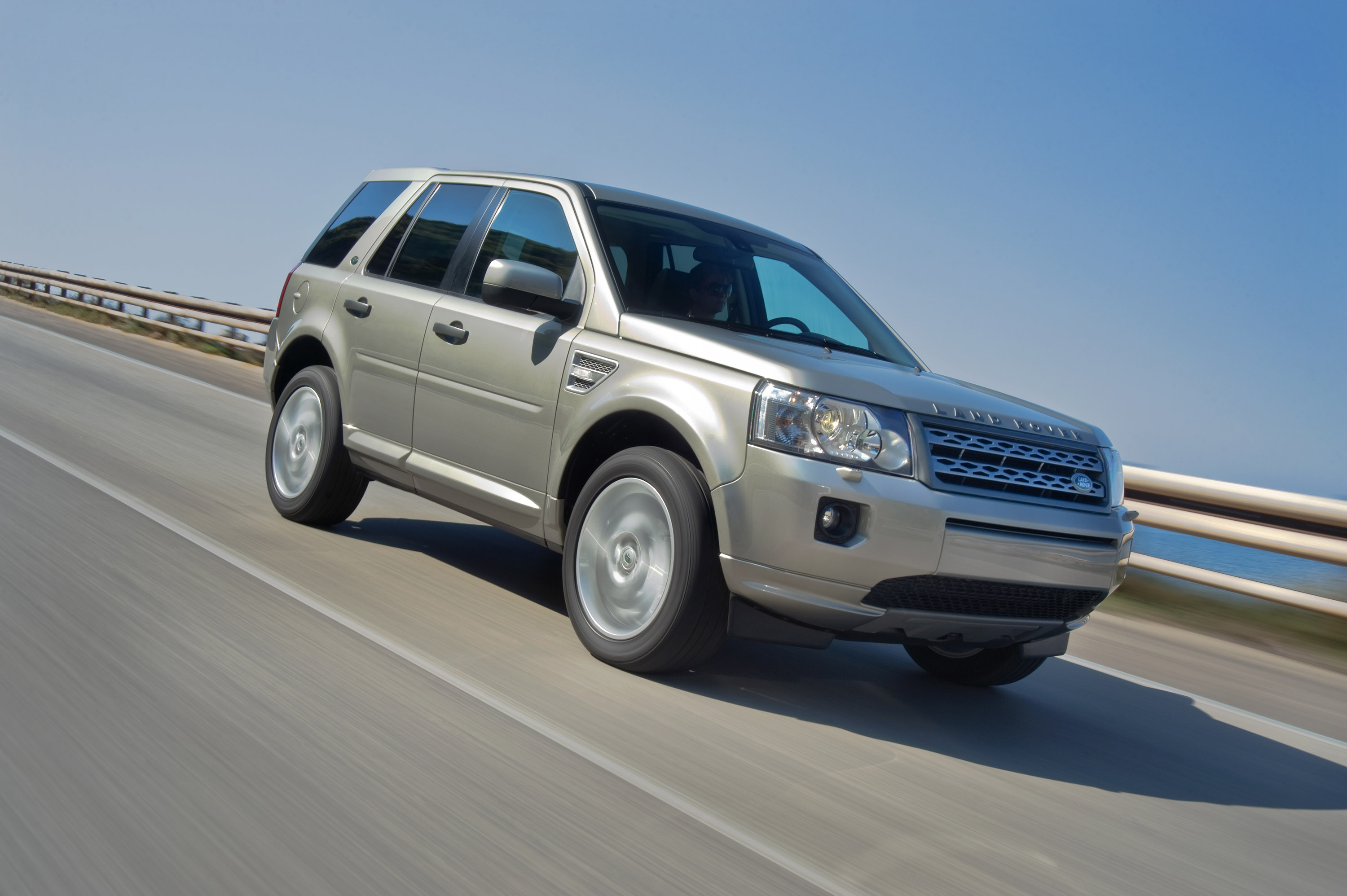 Land Rover Freelander 2 photo #4