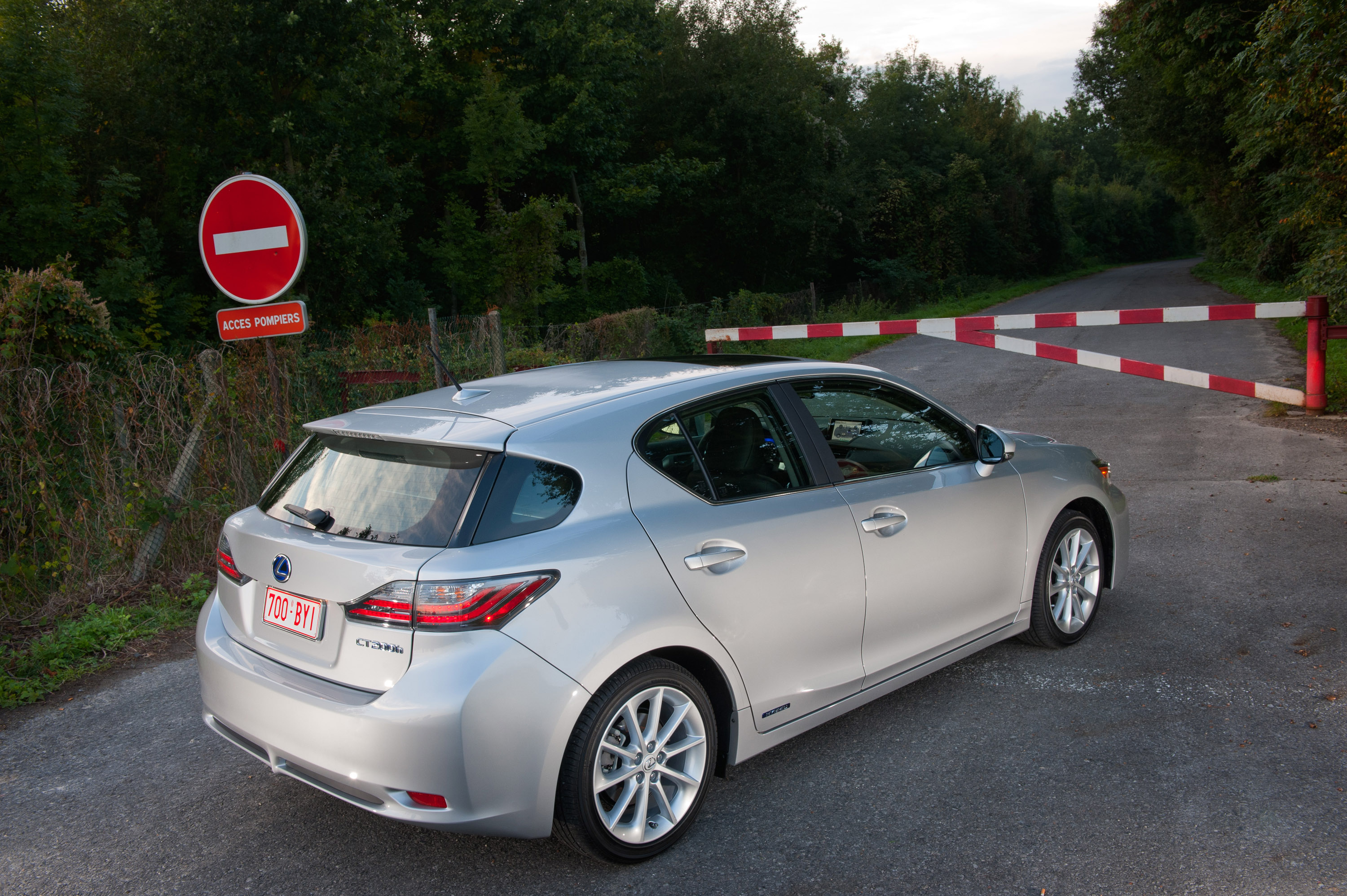 Lexus CT 200h photo #16