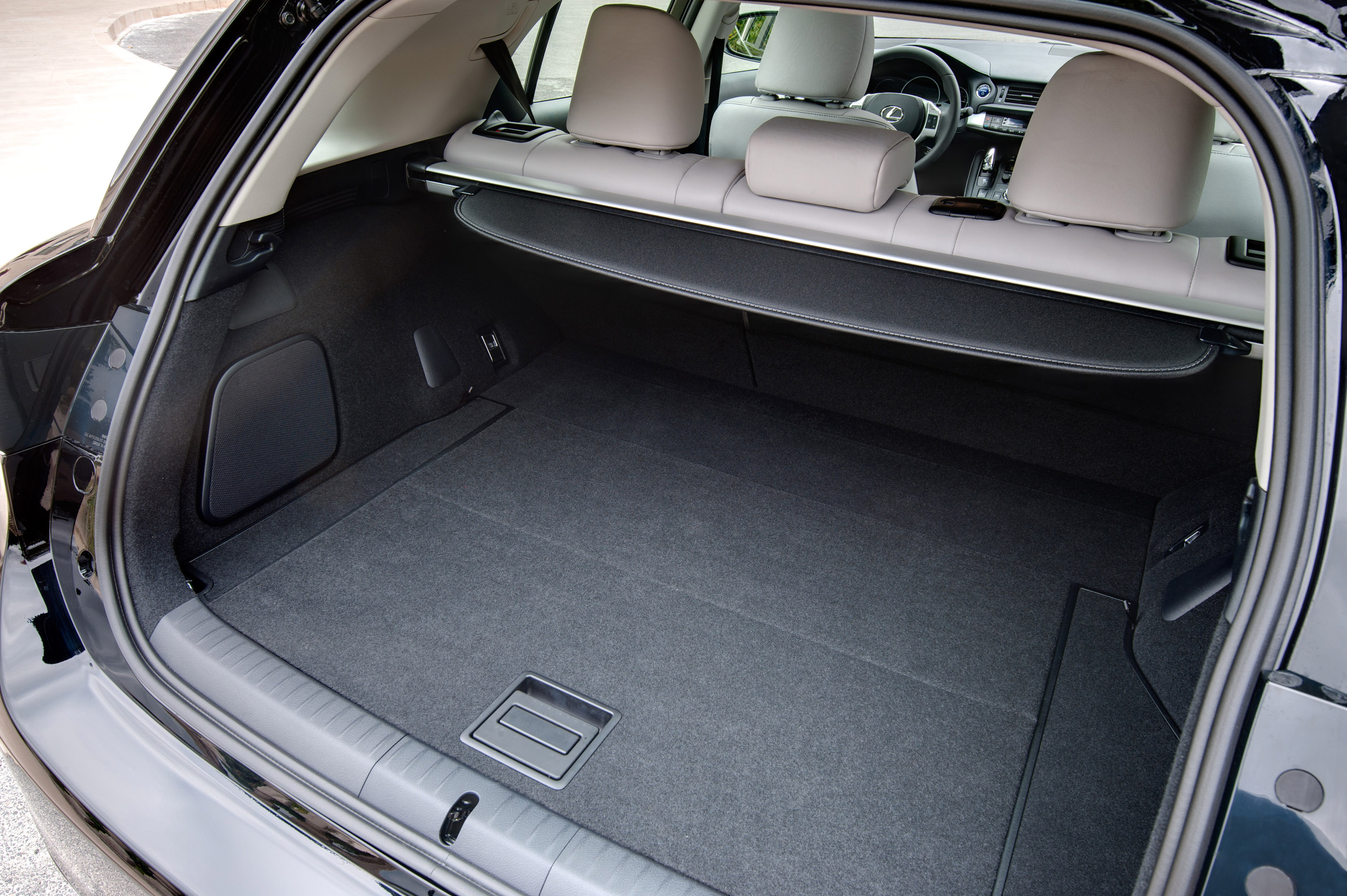 Lexus CT 200h photo #22