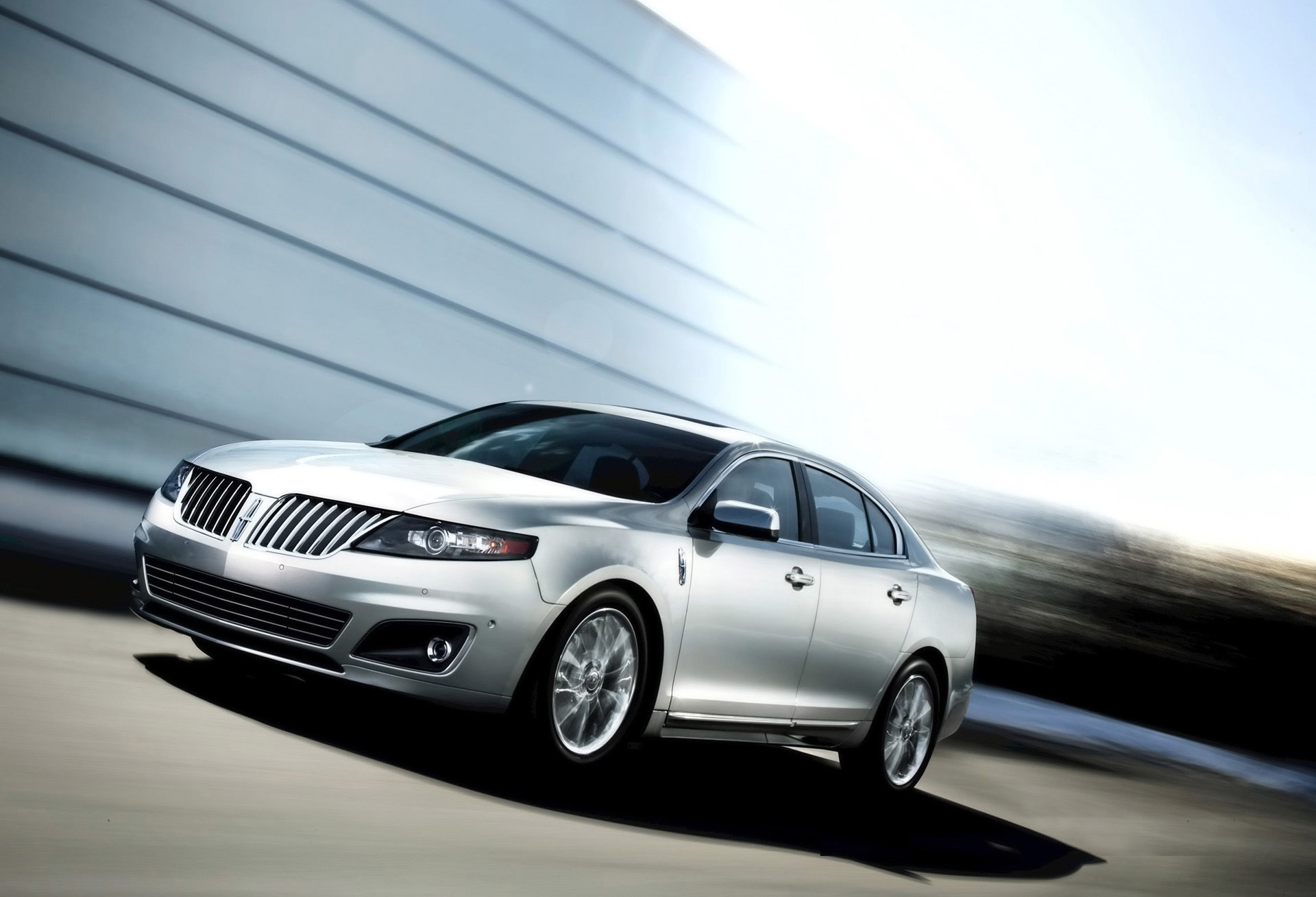 Lincoln MKS photo #1