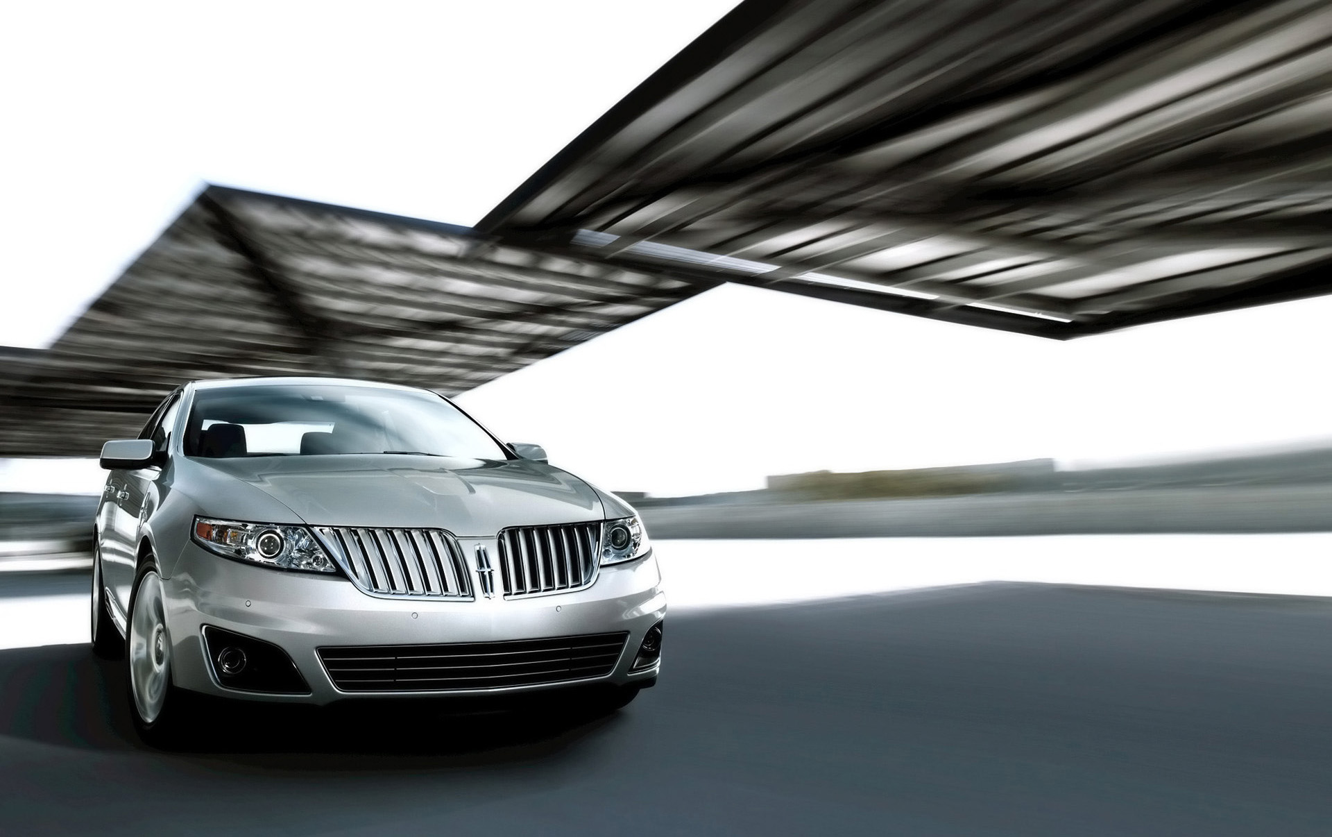 Lincoln MKS photo #4