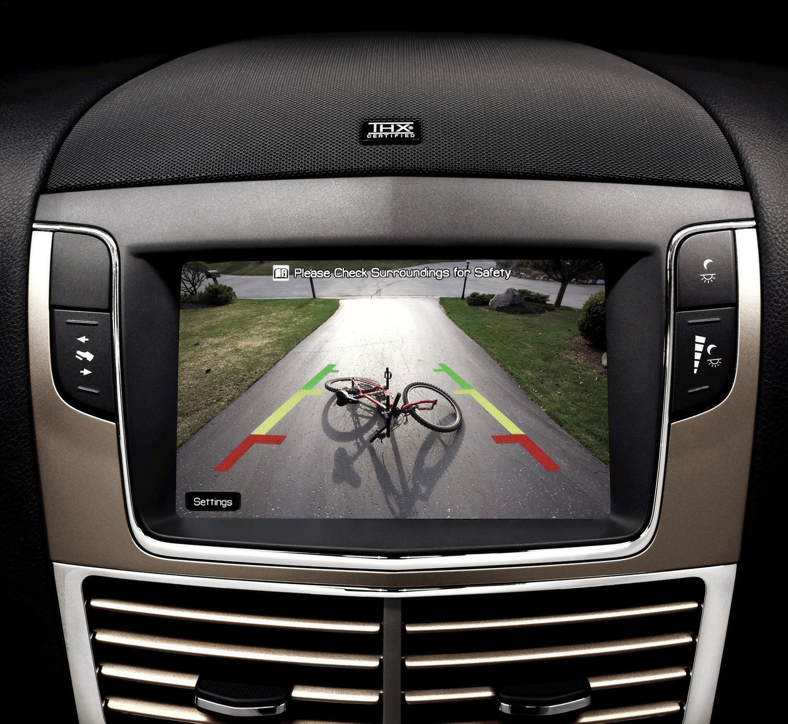 Lincoln MKT photo #5